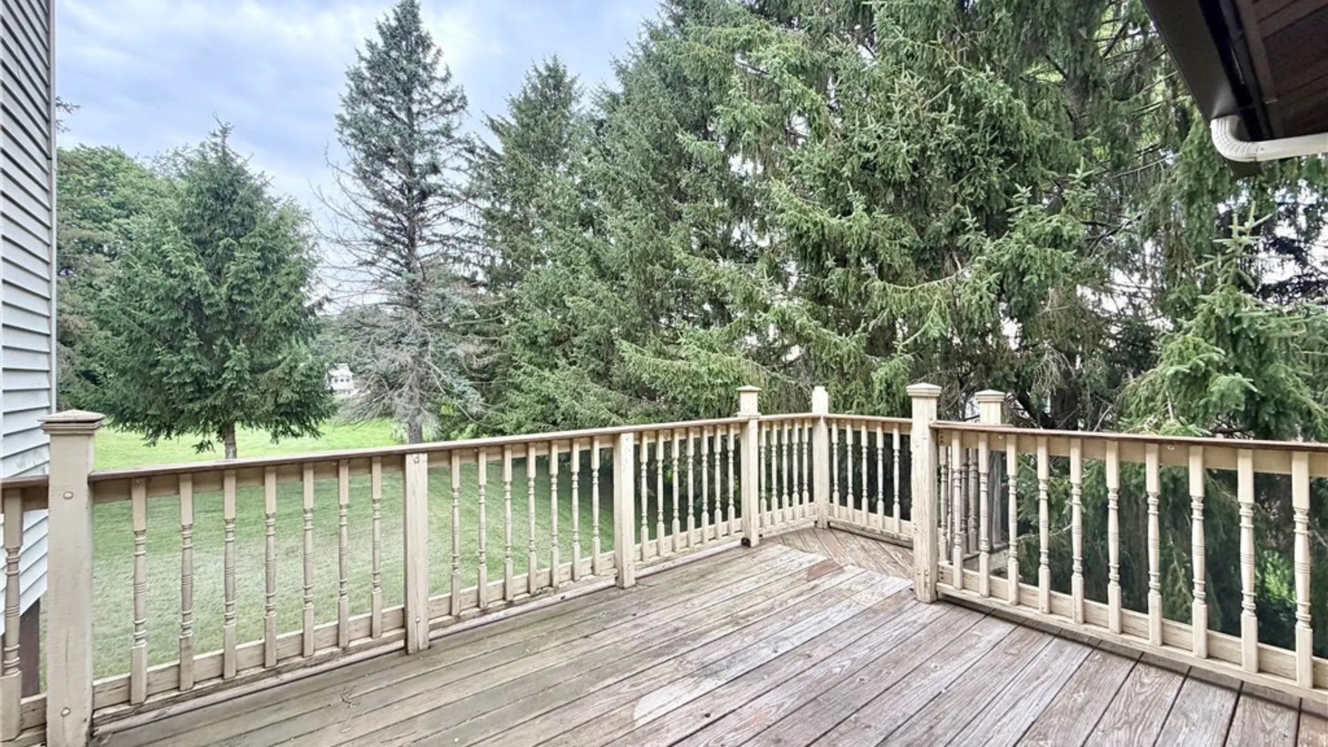 Property at 122 Silverlace Terrace, Camillus, NY 13219 43