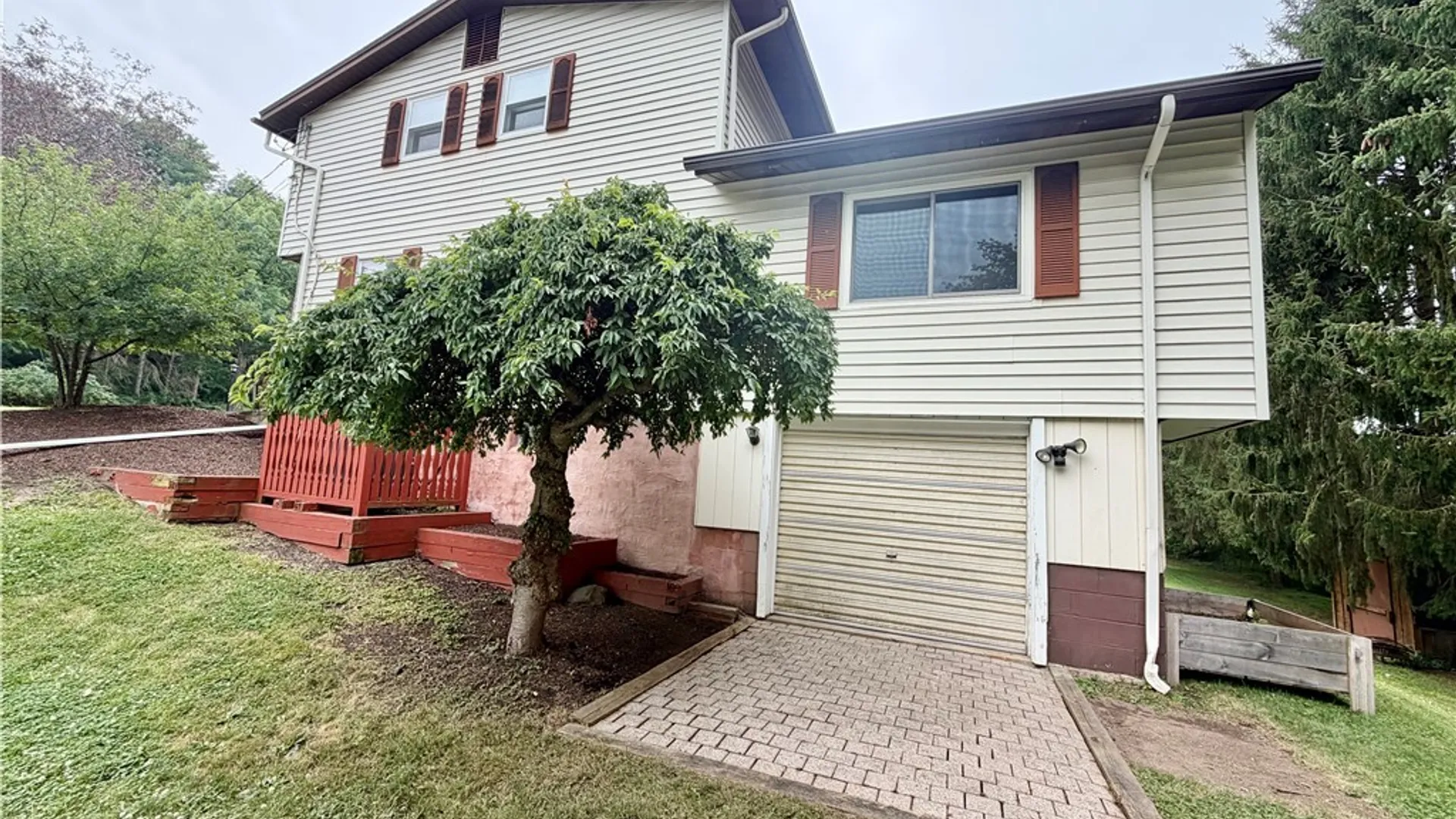 Property at 122 Silverlace Terrace, Camillus, NY 13219 46