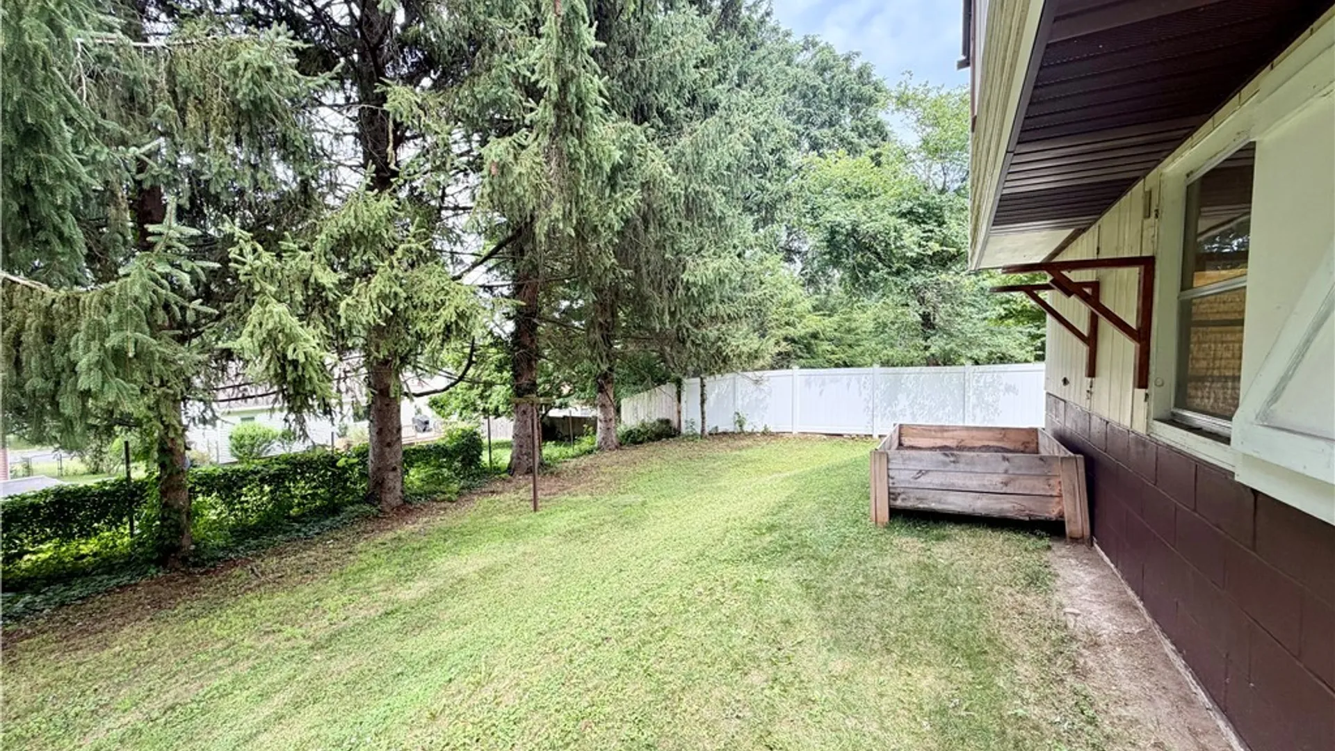 Property at 122 Silverlace Terrace, Camillus, NY 13219 49