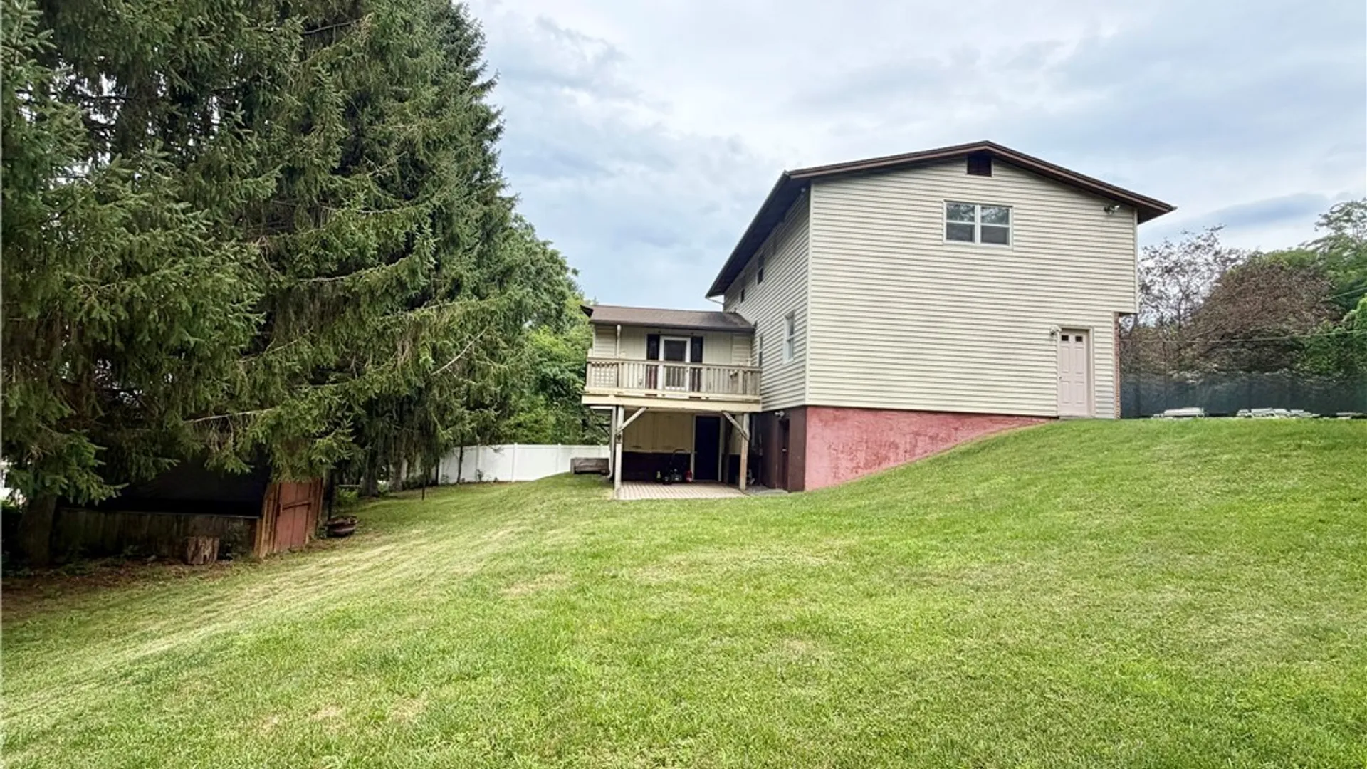 Property at 122 Silverlace Terrace, Camillus, NY 13219 40