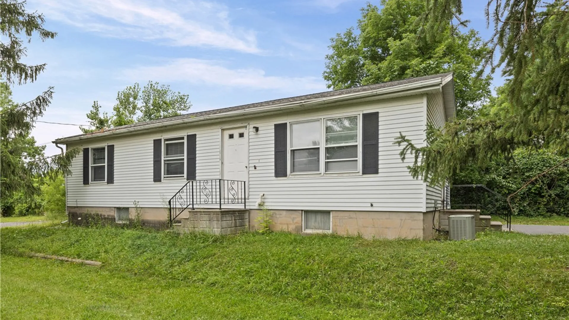 Property at 101 Stevens Place, Syracuse, NY 13210 2