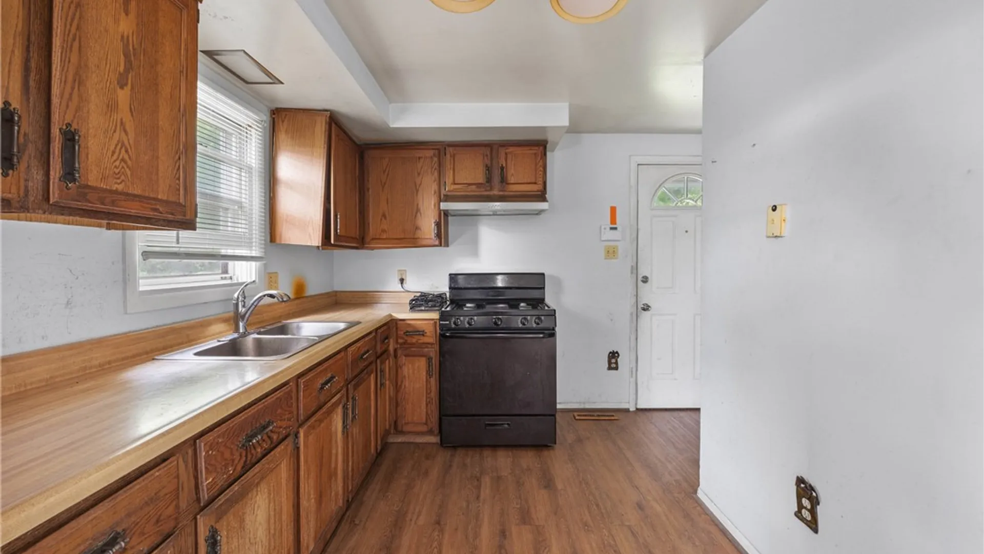 Property at 101 Stevens Place, Syracuse, NY 13210 8