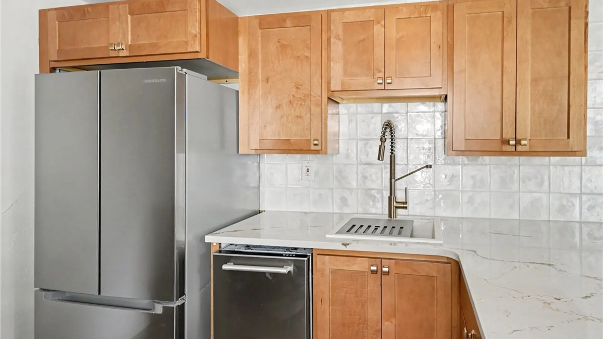 Property at 54 Sanford St B (Upper), Rochester, NY 14620 10