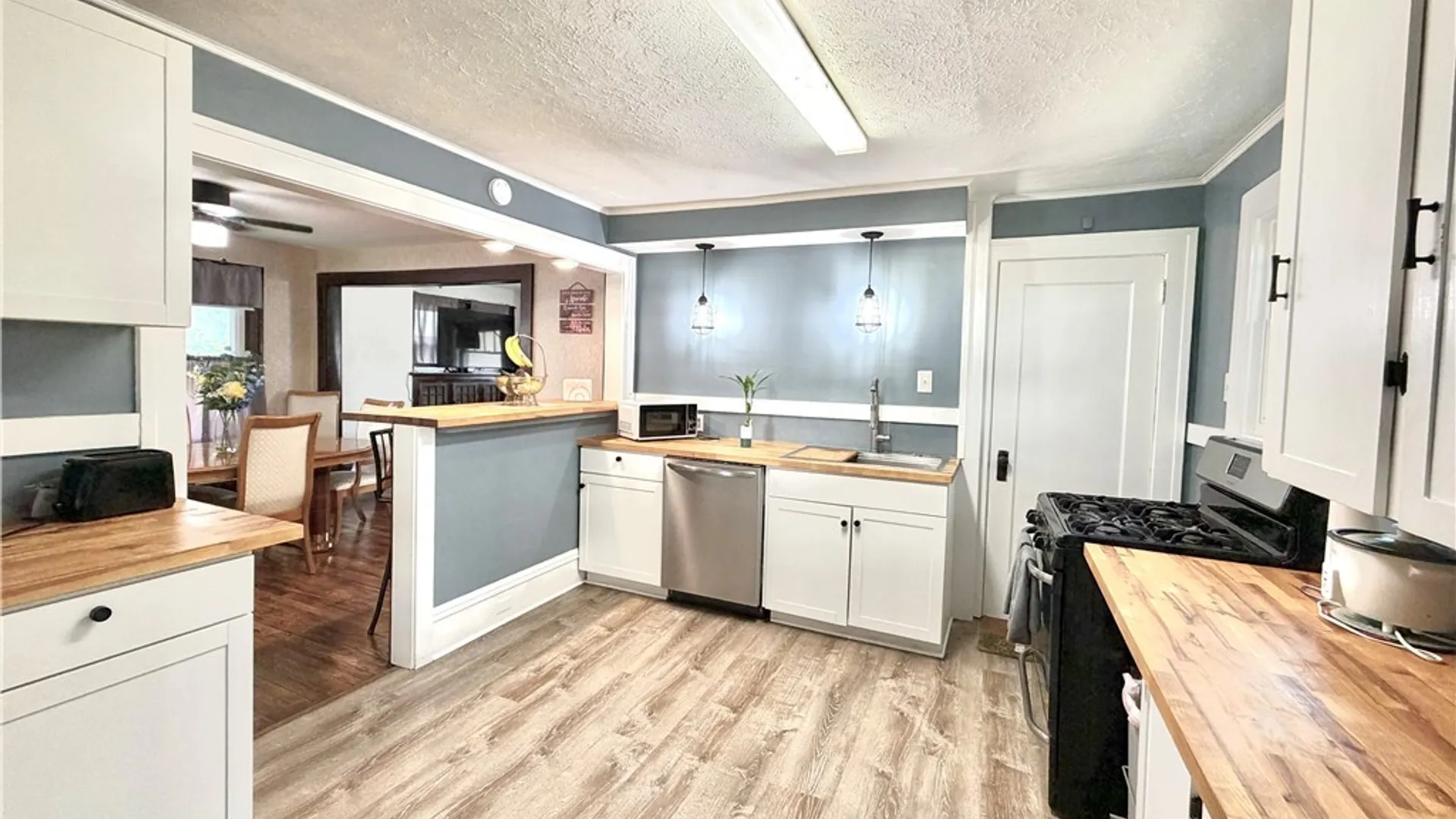 Property at 9 Mcdaniel Avenue, Jamestown, NY 14701 8