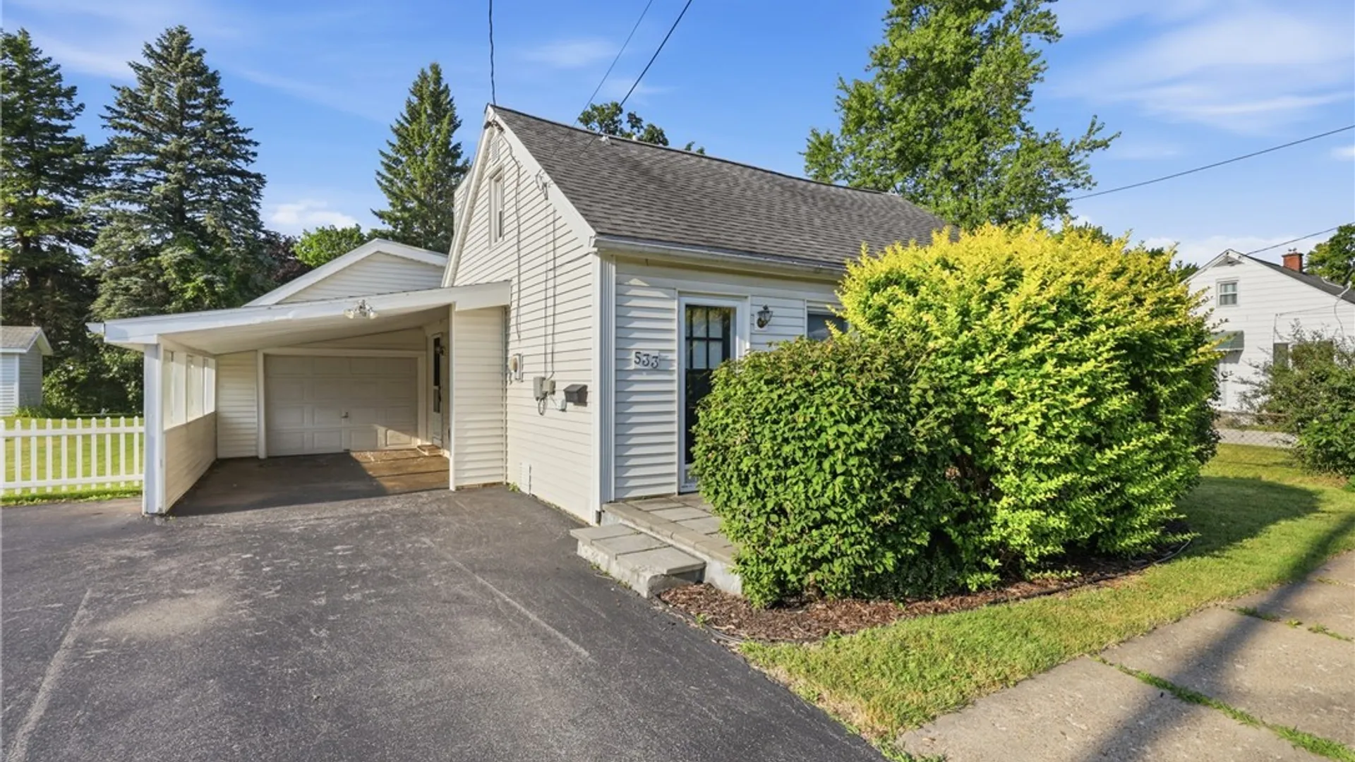 Property at 533 Euclid Avenue, North Tonawanda, NY 14120 2