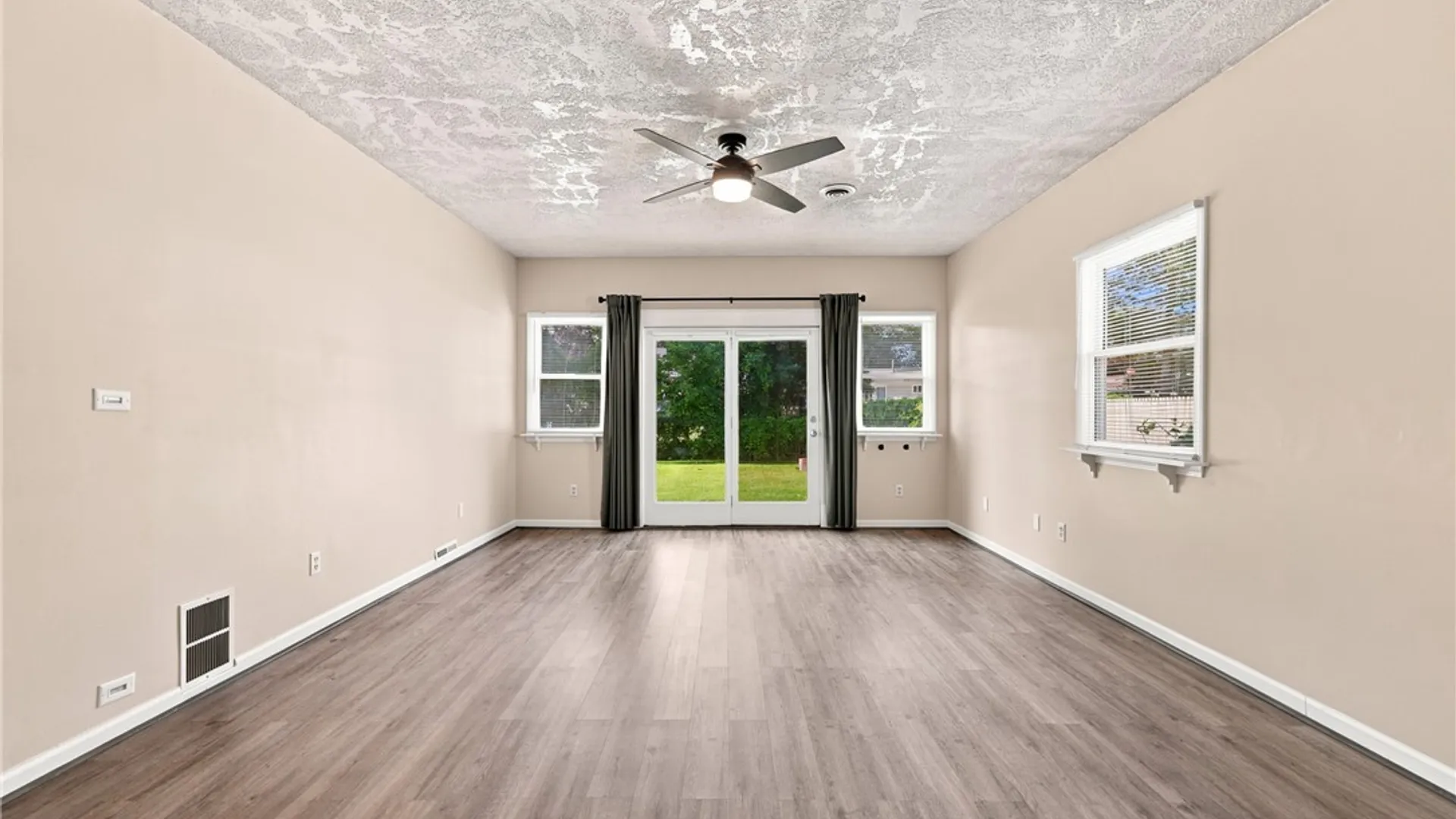 Property at 533 Euclid Avenue, North Tonawanda, NY 14120 11