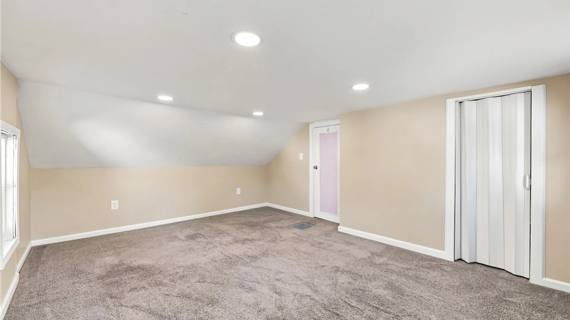 Property at 533 Euclid Avenue, North Tonawanda, NY 14120 18
