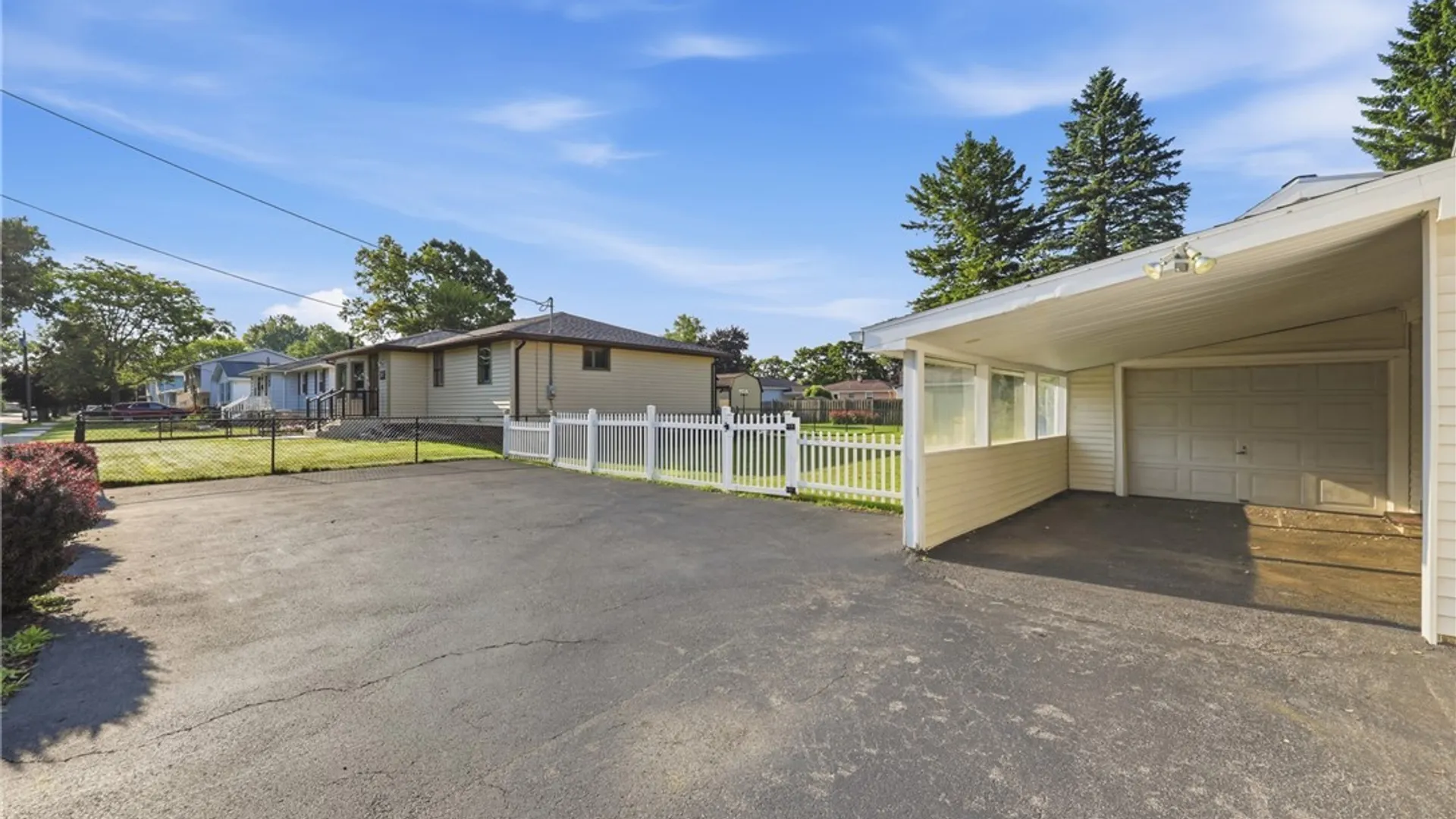 Property at 533 Euclid Avenue, North Tonawanda, NY 14120 25