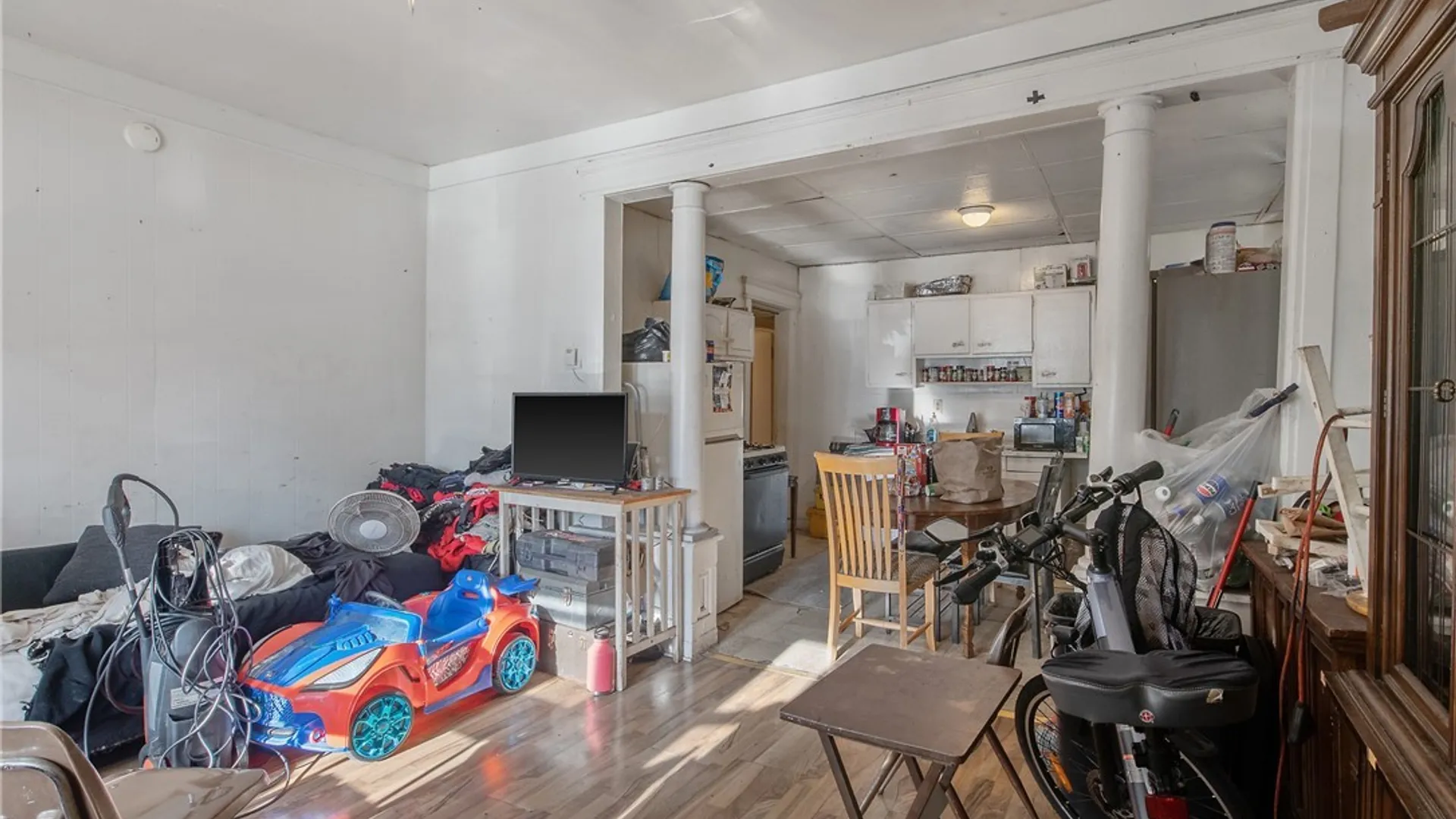 Property at 913 Lemoyne Avenue, Syracuse, NY 13208 5