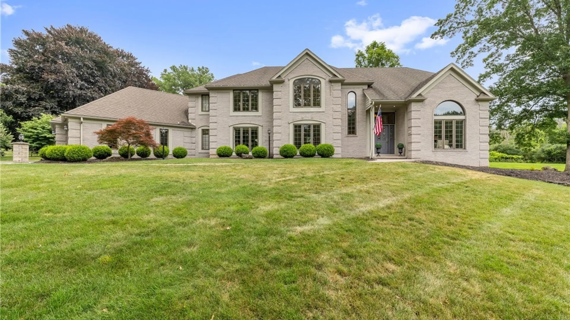 Property at 7951 Oak Brook Circle, Victor, NY 14534 2