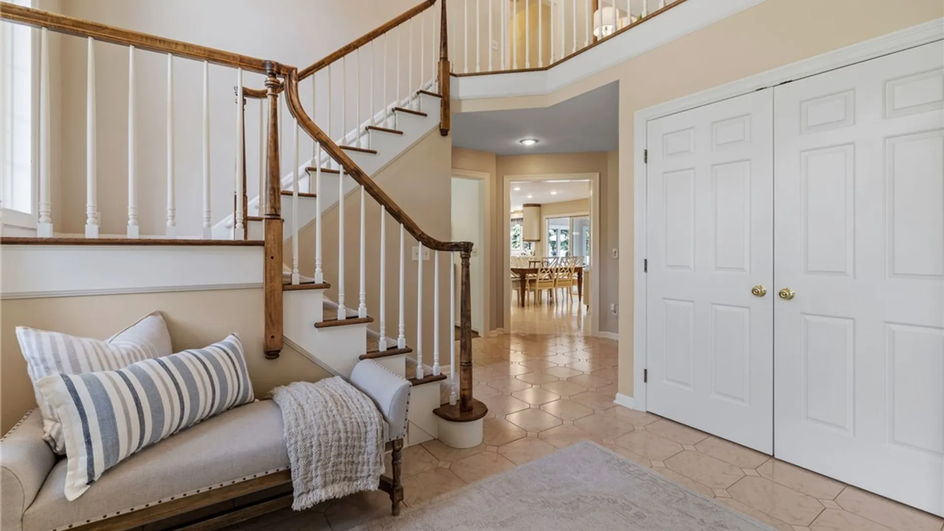 Property at 7951 Oak Brook Circle, Victor, NY 14534 3