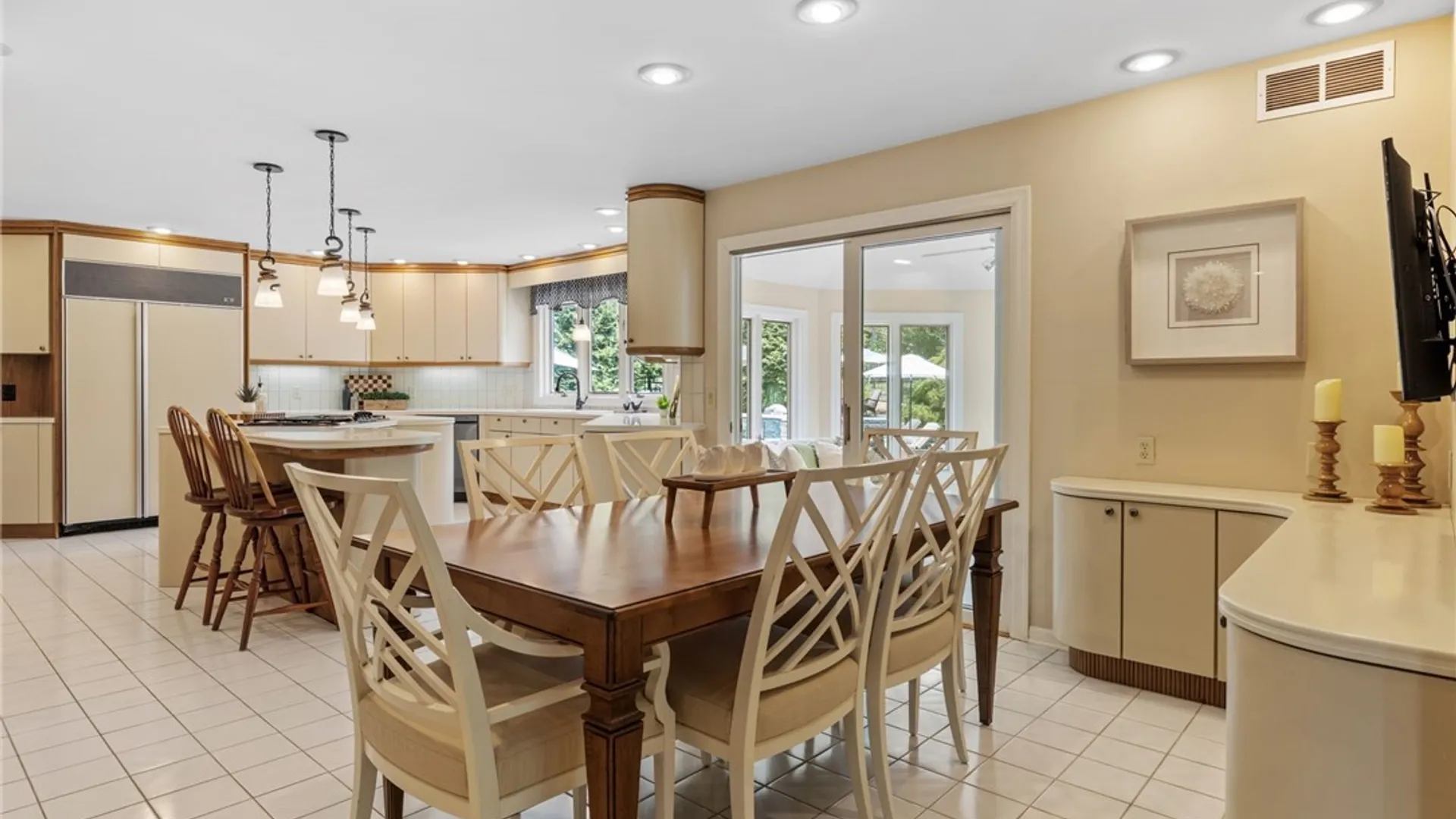 Property at 7951 Oak Brook Circle, Victor, NY 14534 13