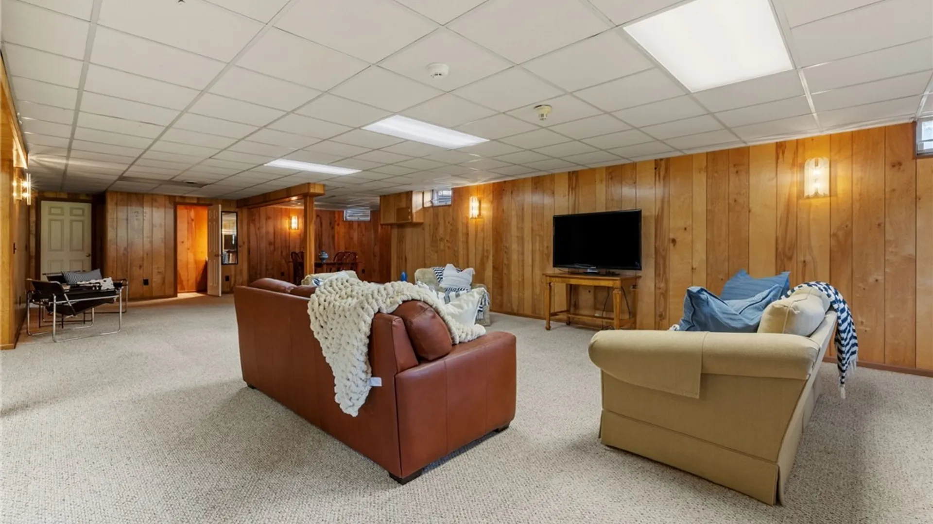 Property at 7951 Oak Brook Circle, Victor, NY 14534 37
