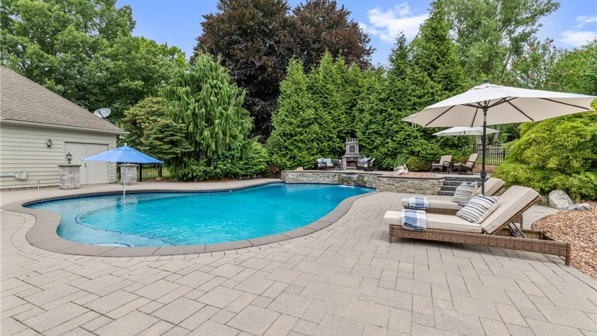 Property at 7951 Oak Brook Circle, Victor, NY 14534 41