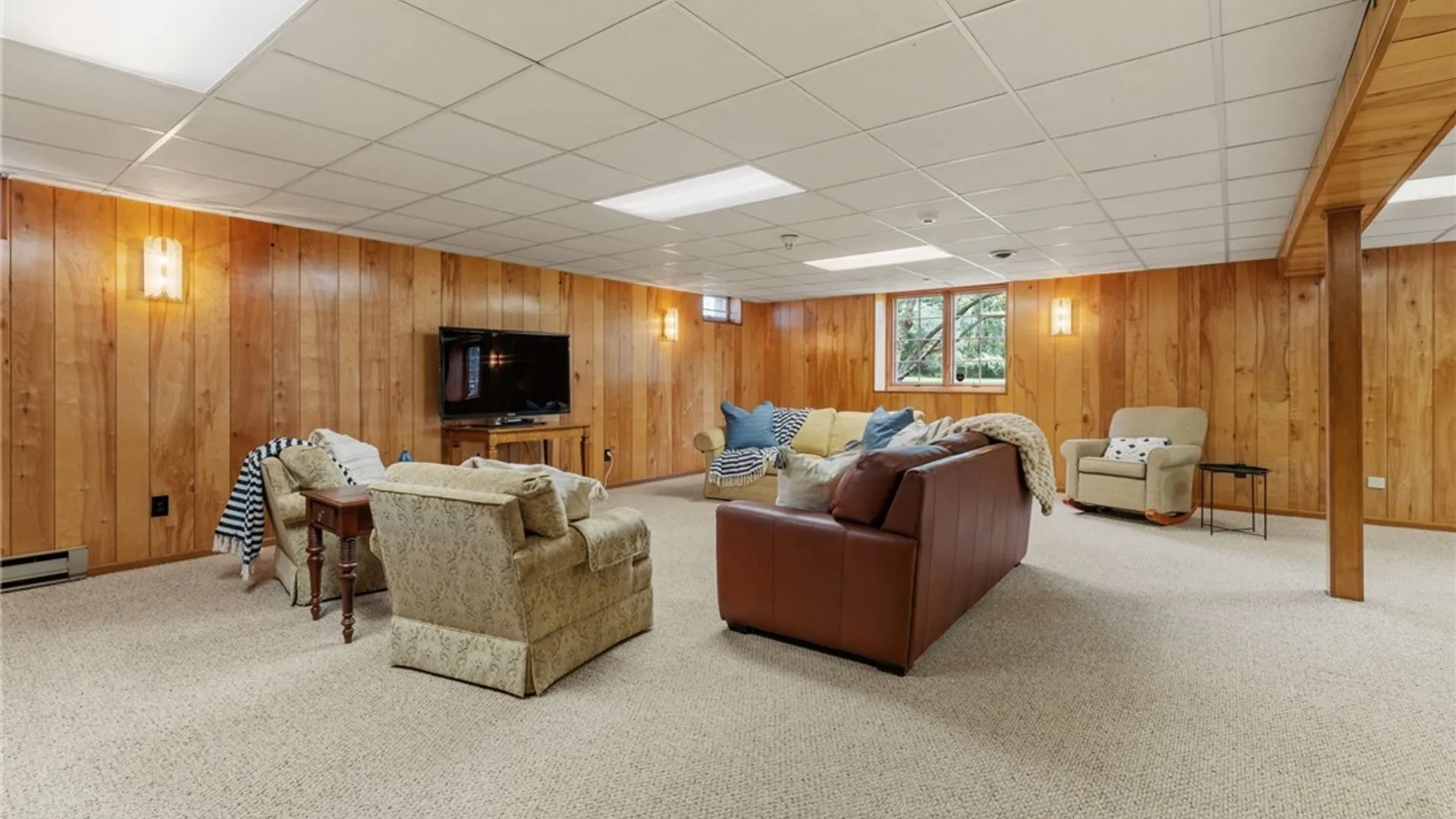 Property at 7951 Oak Brook Circle, Victor, NY 14534 38