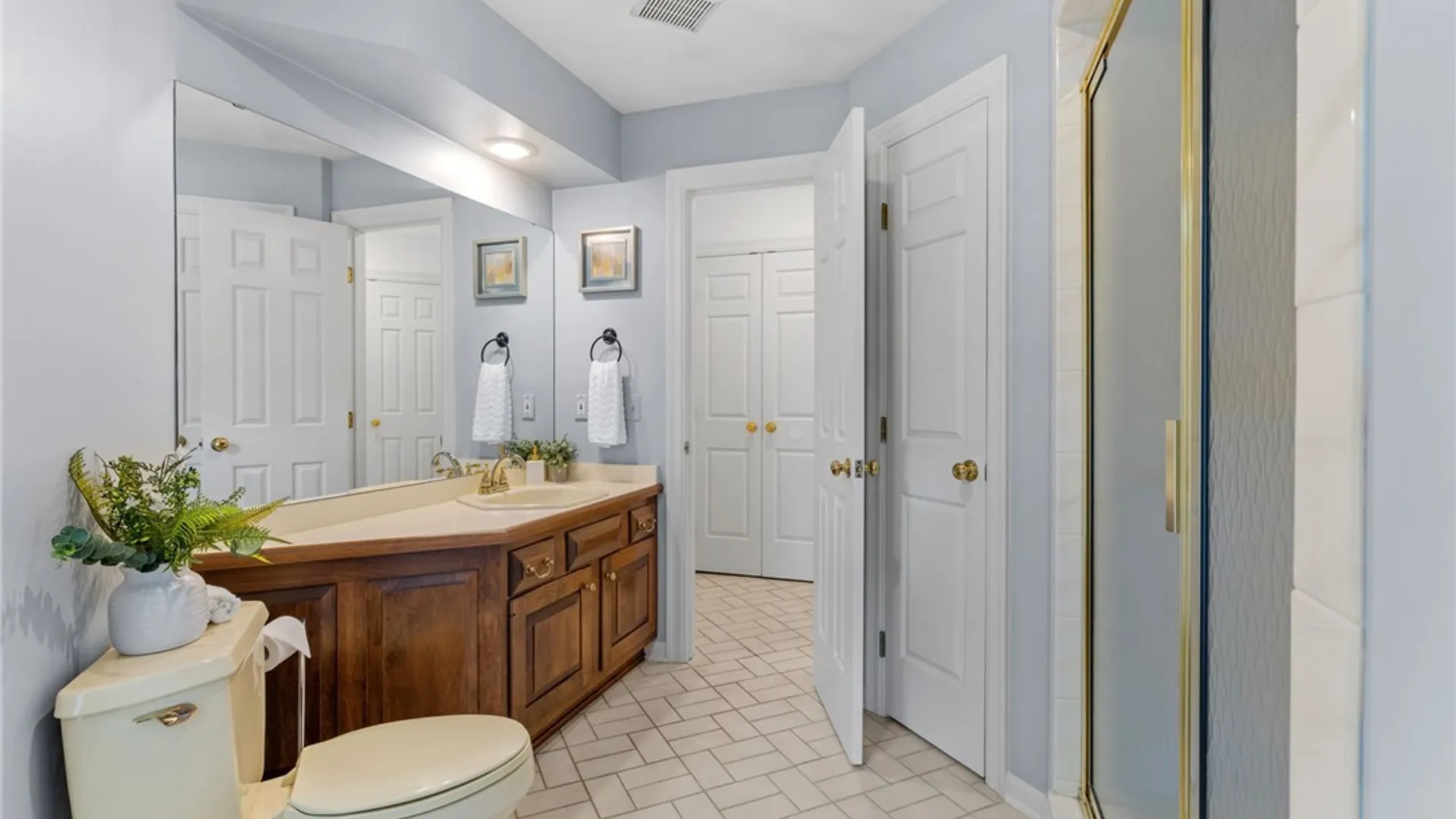 Property at 7951 Oak Brook Circle, Victor, NY 14534 23