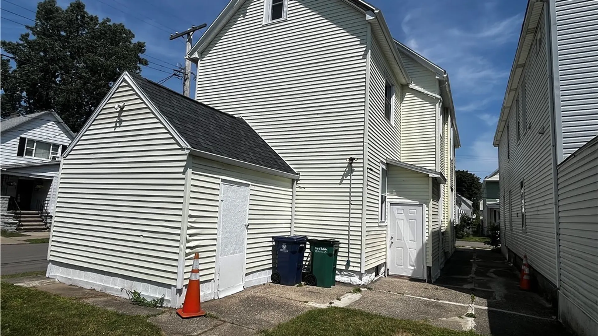 Property at 46 Krakow Street, Buffalo, NY 14206 3
