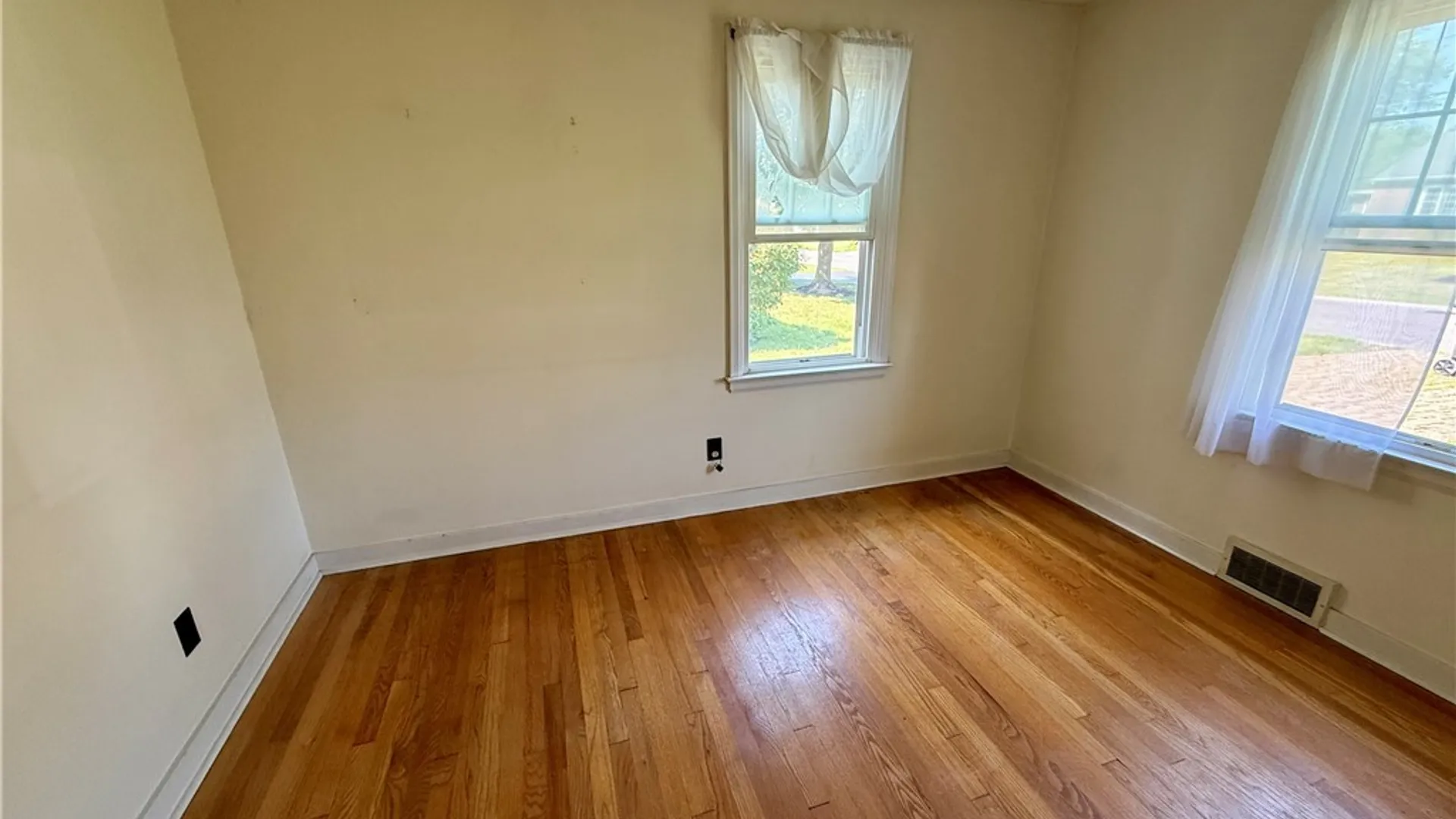 Property at 116 Chestnut Hill Drive, Salina, NY 13088 6