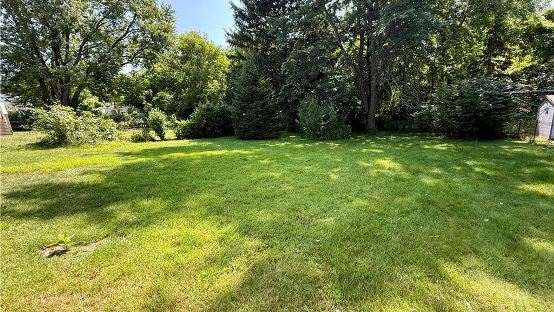 Property at 116 Chestnut Hill Drive, Salina, NY 13088 28