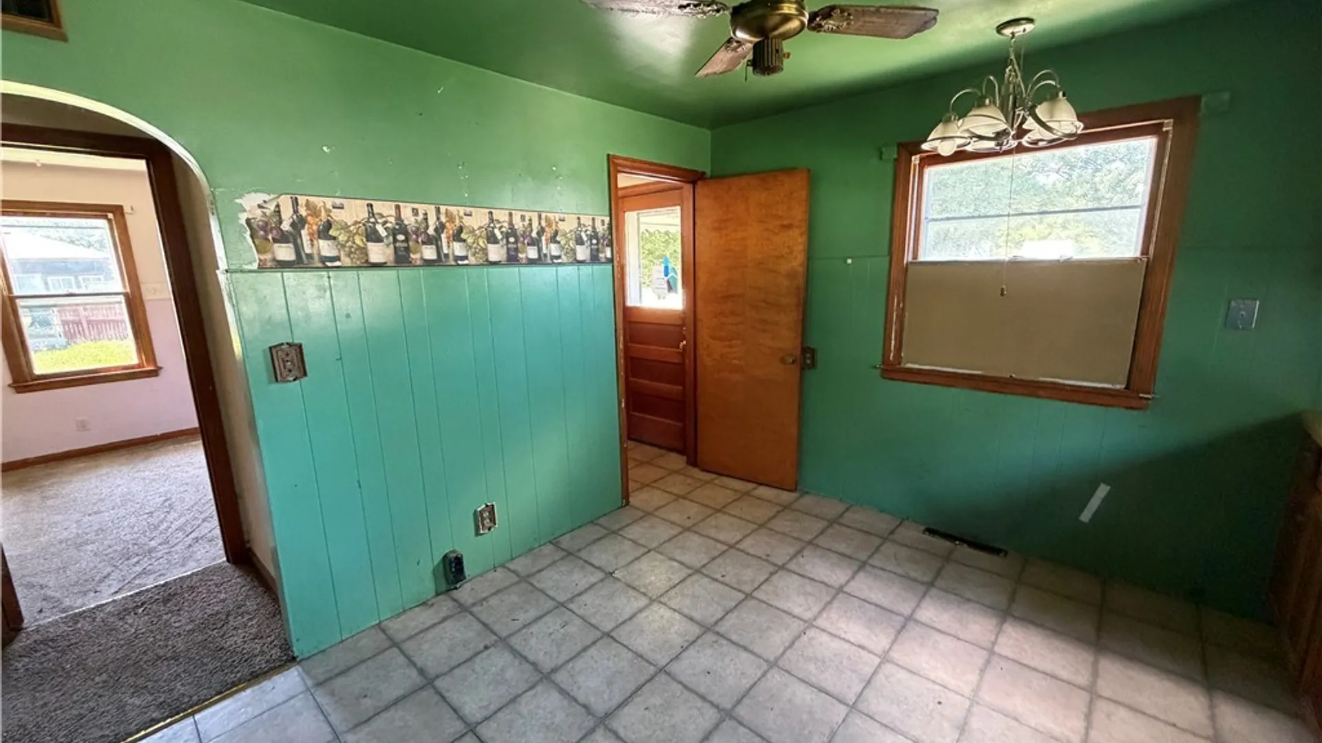 Property at 1058 92nd Street, Niagara Falls, NY 14304 9