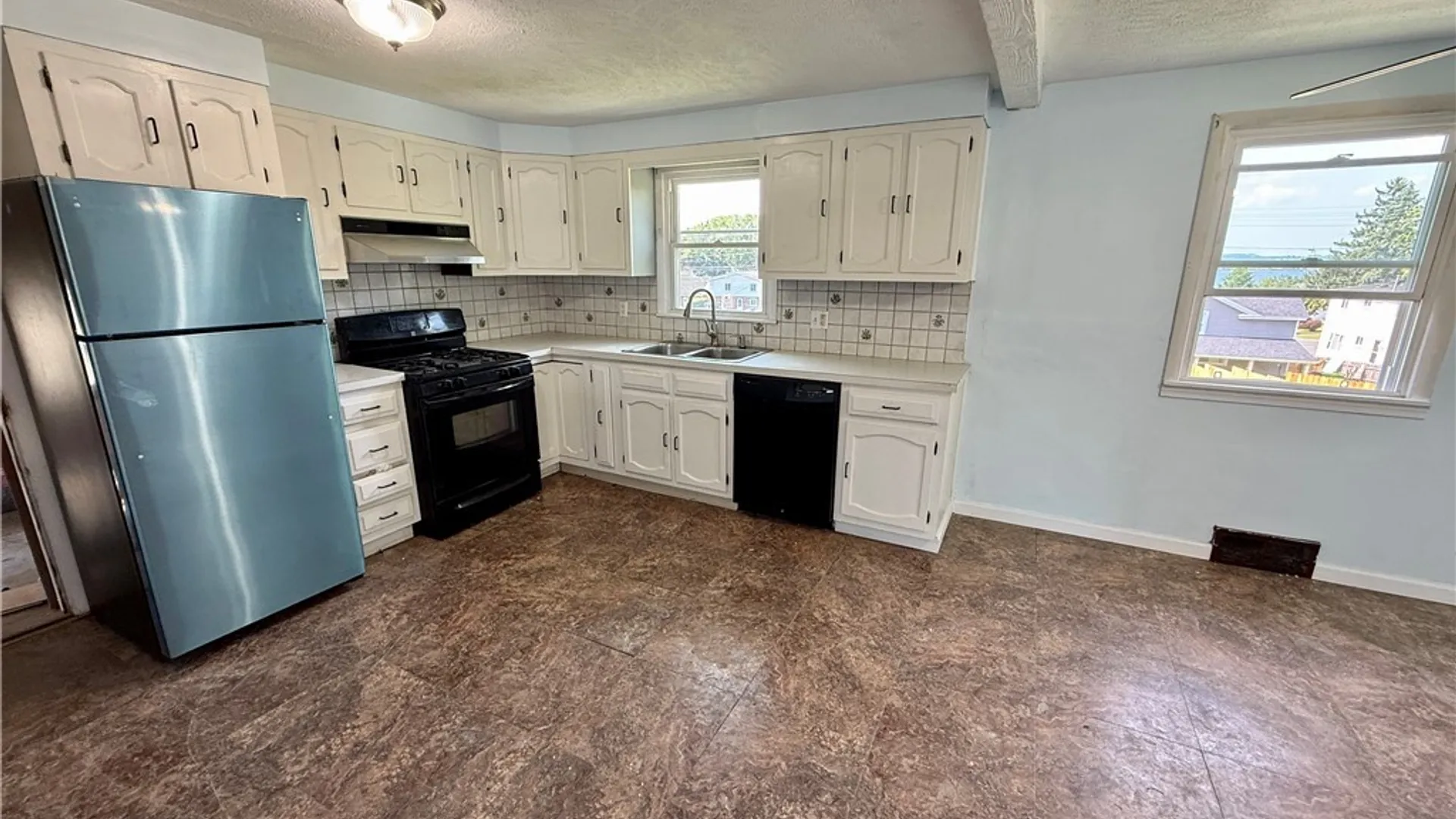 Property at 111 Deborah Drive, Salina, NY 13088 6