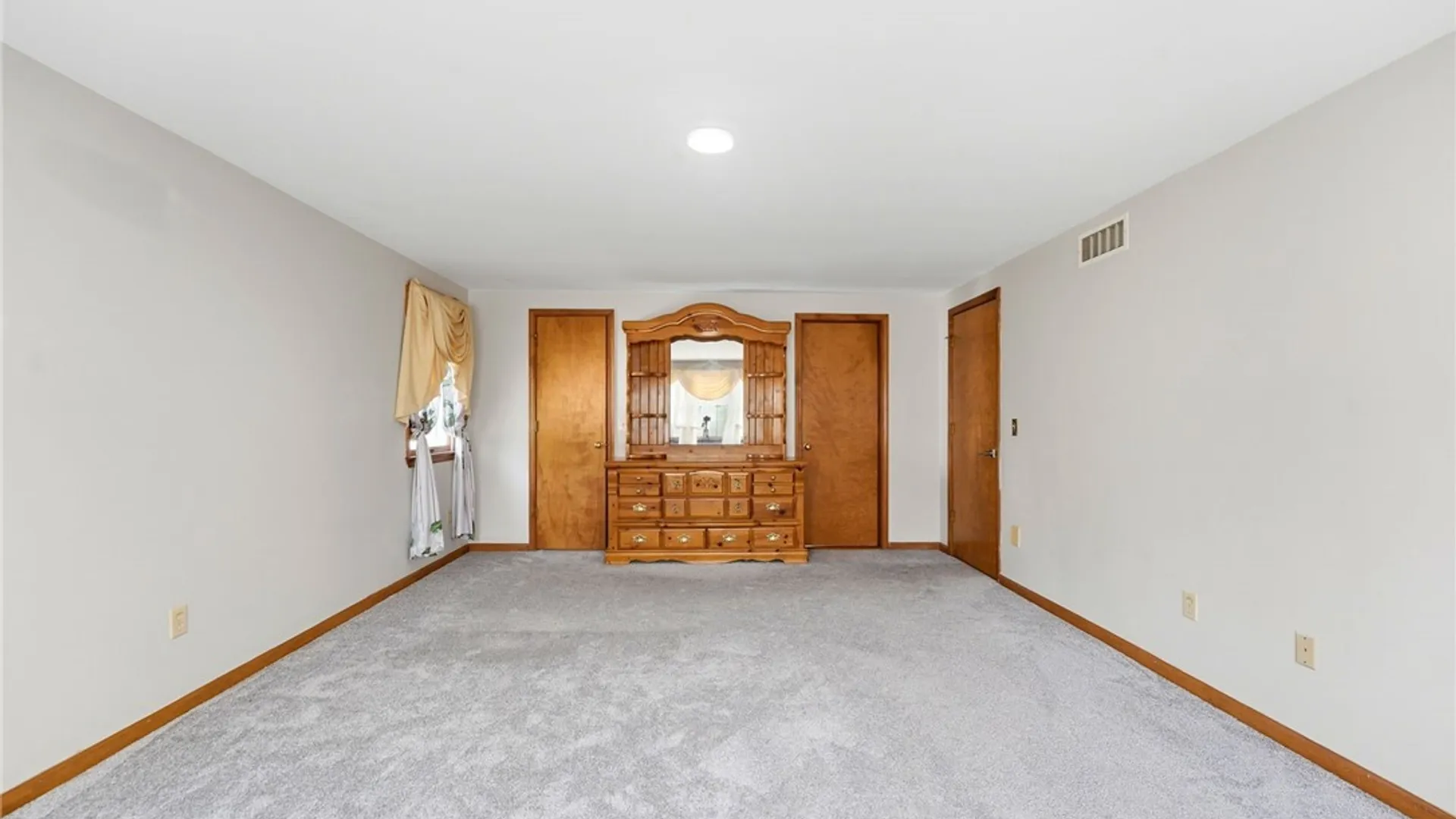 Property at 29 Continental Drive, Lockport City, NY 14094 29