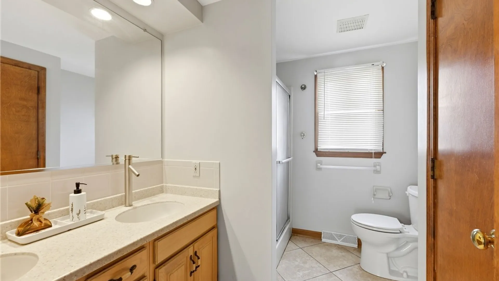 Property at 29 Continental Drive, Lockport City, NY 14094 31
