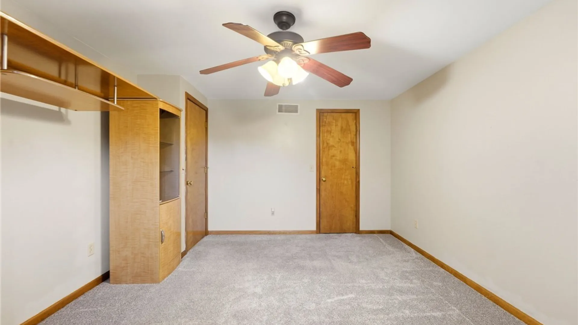 Property at 29 Continental Drive, Lockport City, NY 14094 36