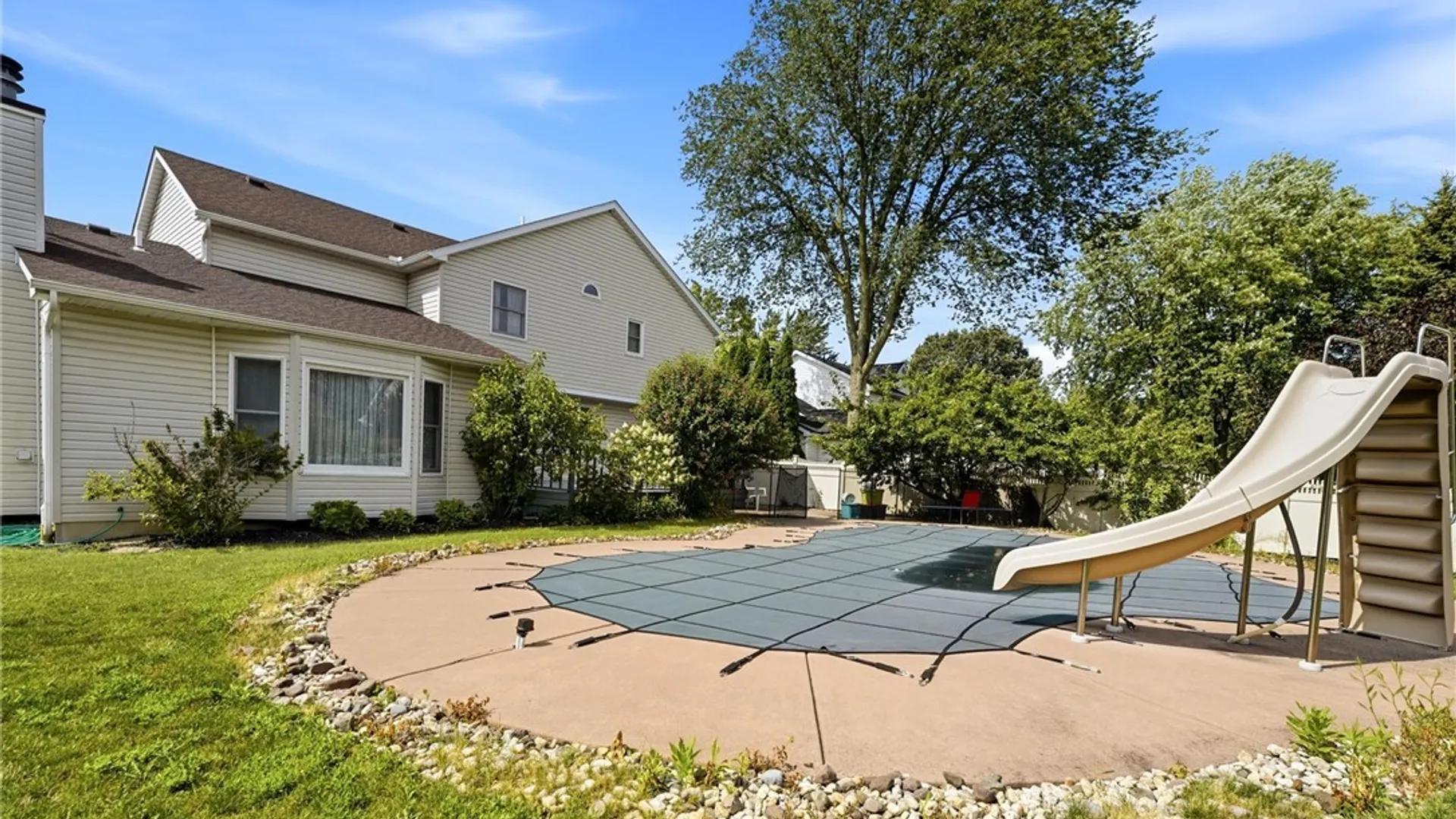Property at 29 Continental Drive, Lockport City, NY 14094 6