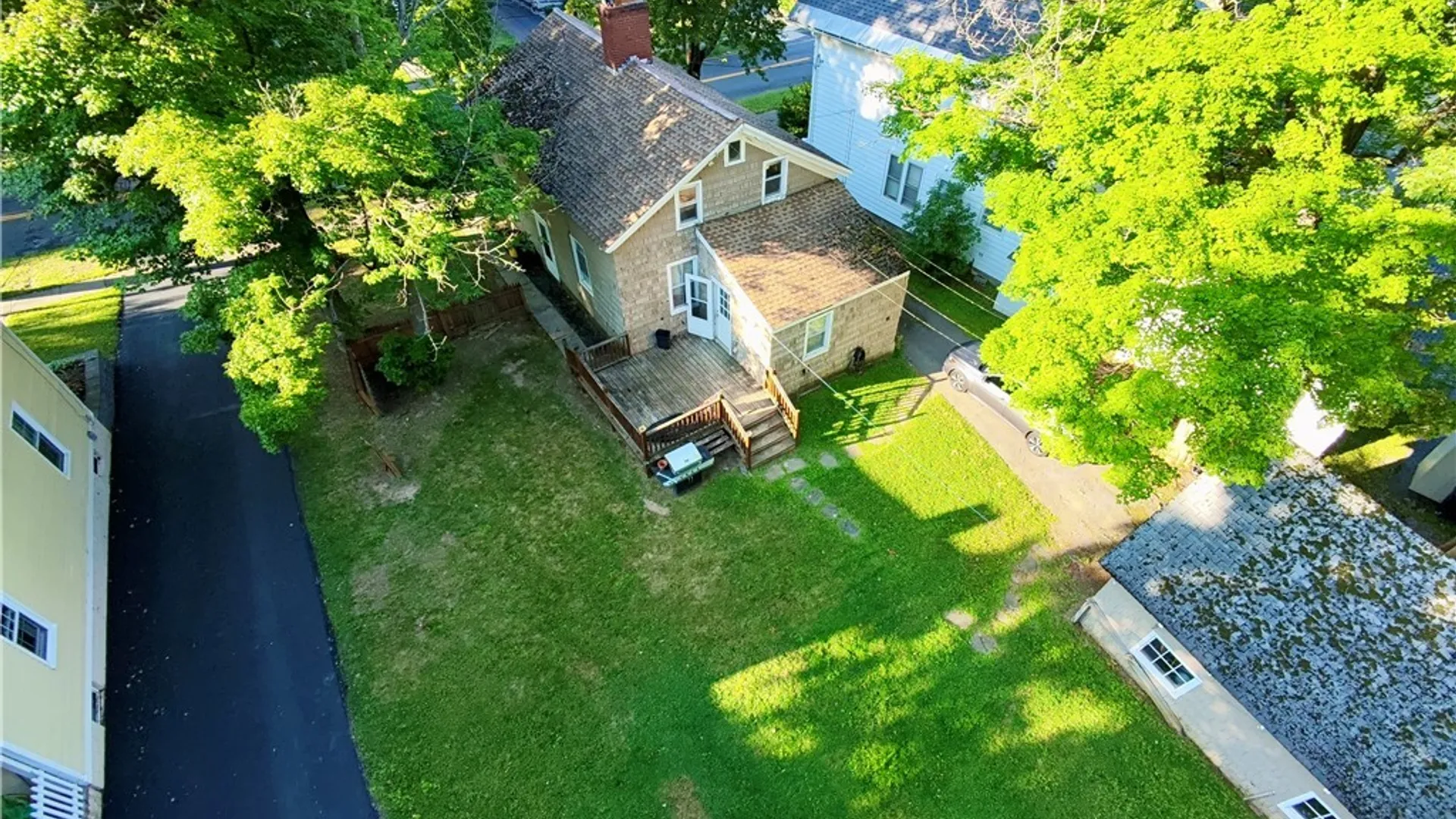 Property at 35 Paris Road, New Hartford, NY 13413 14