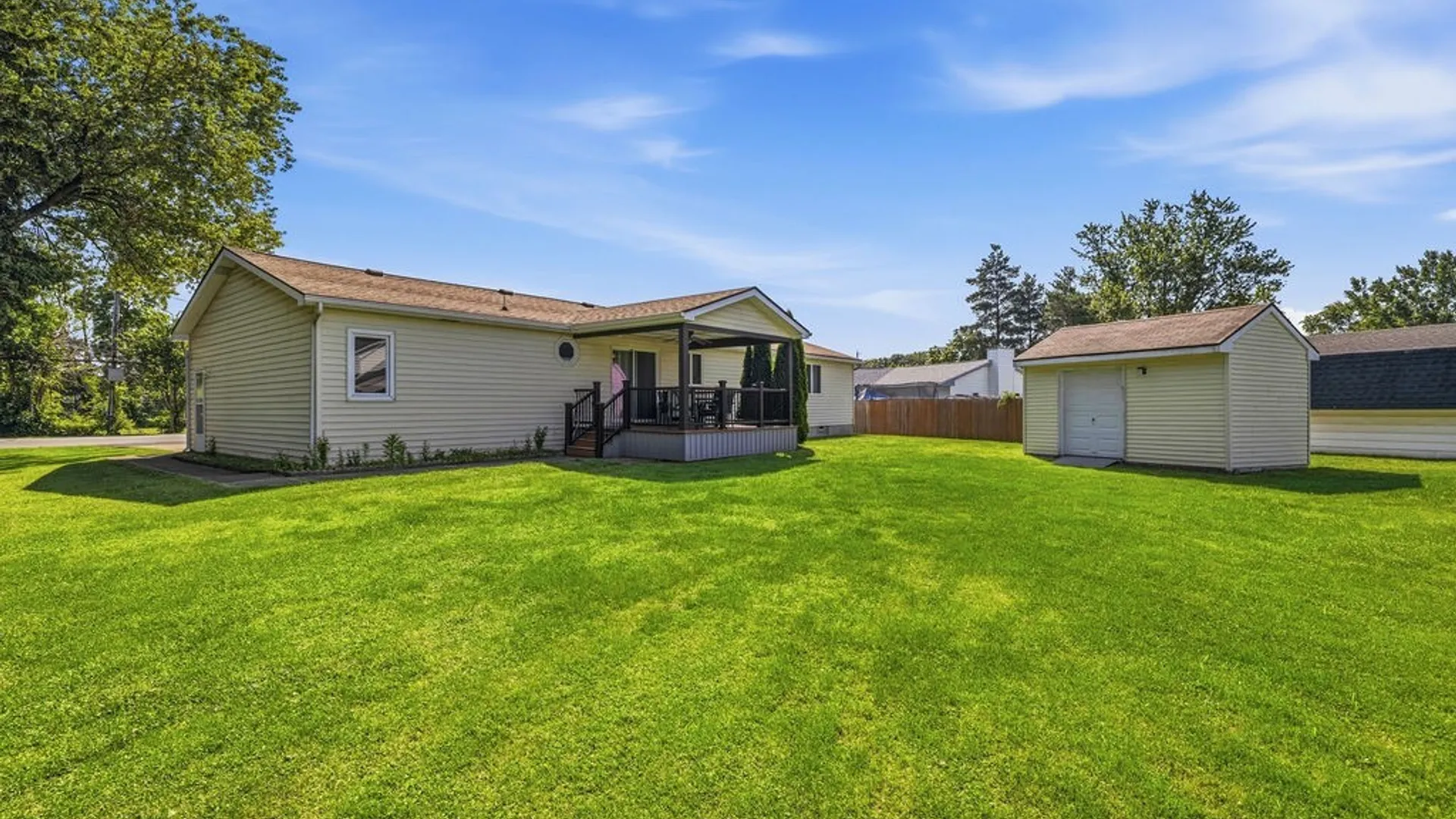 Property at 1660 Tuscarora Road, Niagara, NY 14304 4