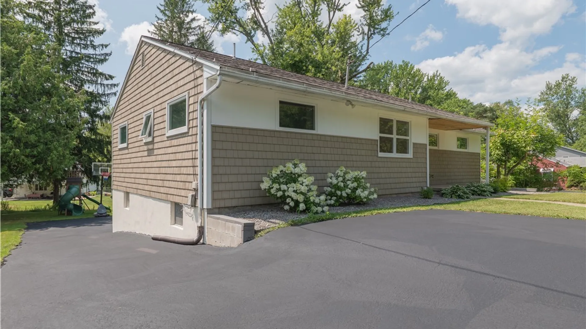 Property at 4 Fineview Drive, Deerfield, NY 13502 3
