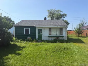 Property at 4315 Isherwood Drive, Niagara, NY 14305