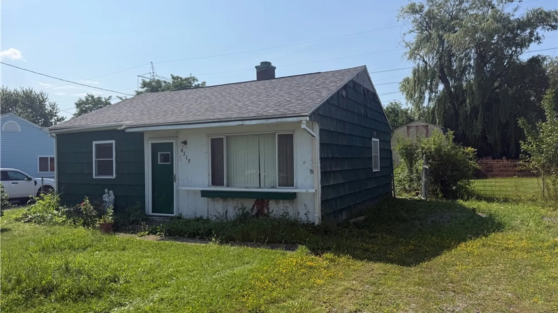 Property at 4315 Isherwood Drive, Niagara, NY 14305 2