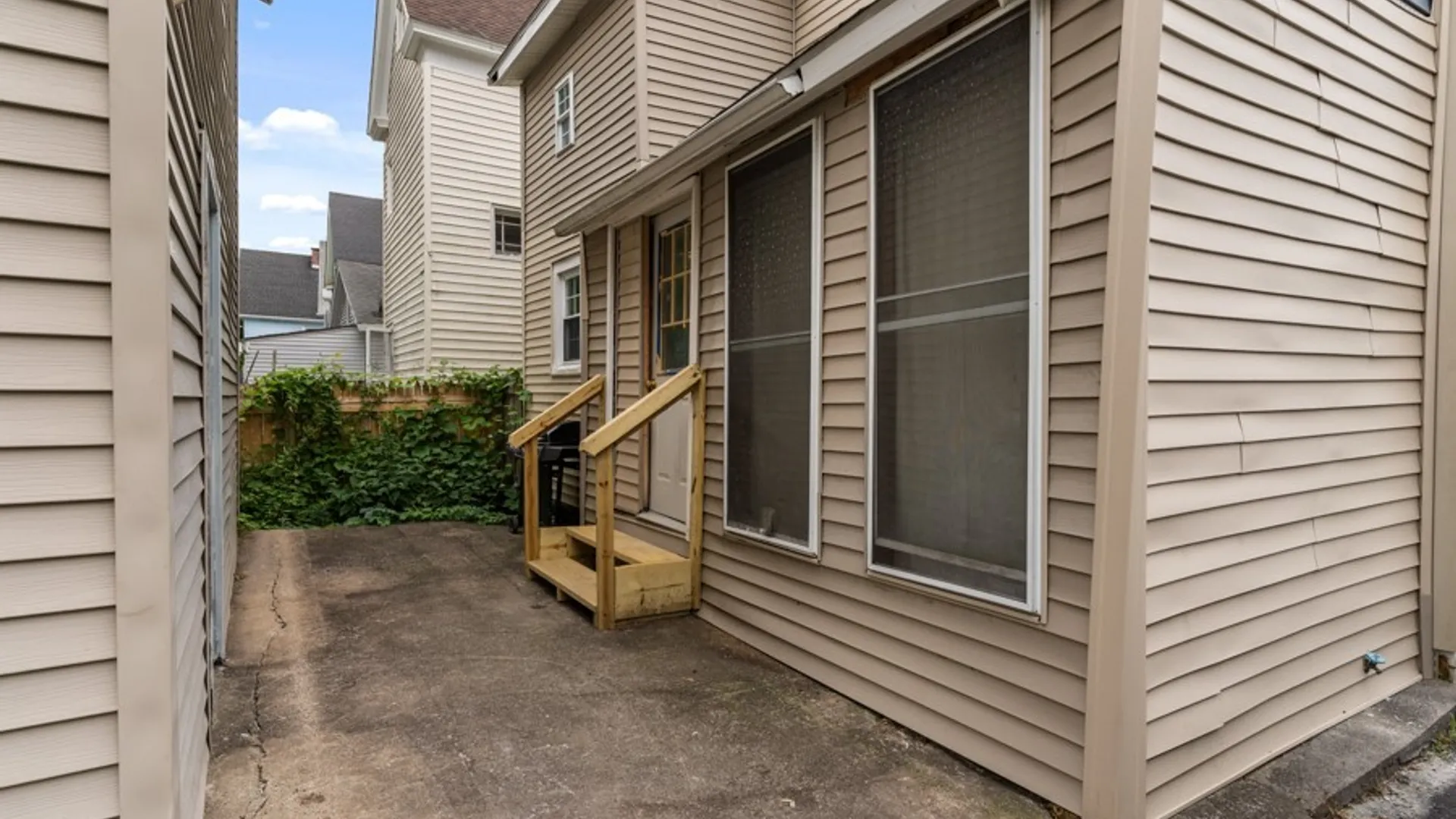 Property at 743 Rutger st, Utica, NY 13501 27