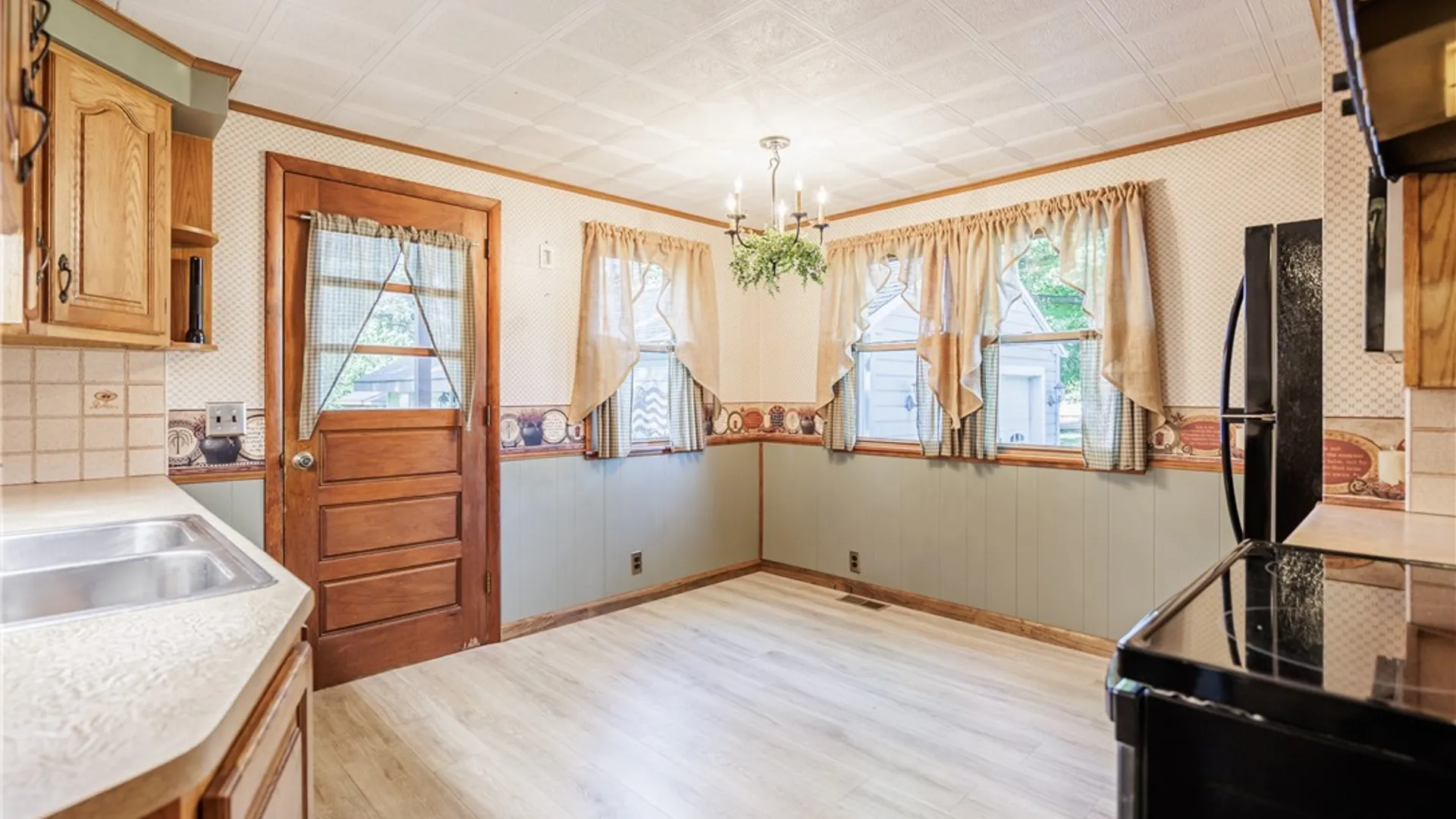 Property at 106 Mcclelland Street, Albion, NY 14411 6