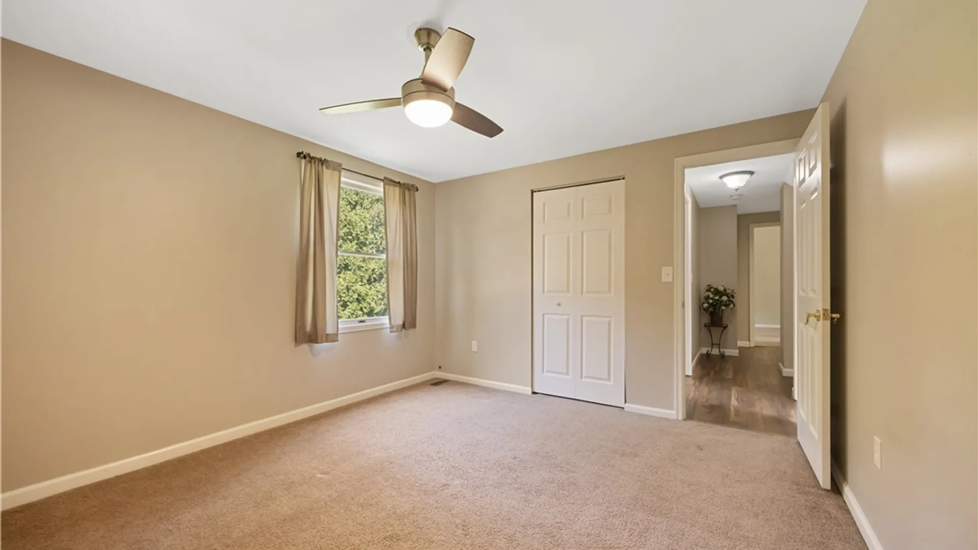 Property at 89 Inglesid Lane, Salina, NY 13090 29