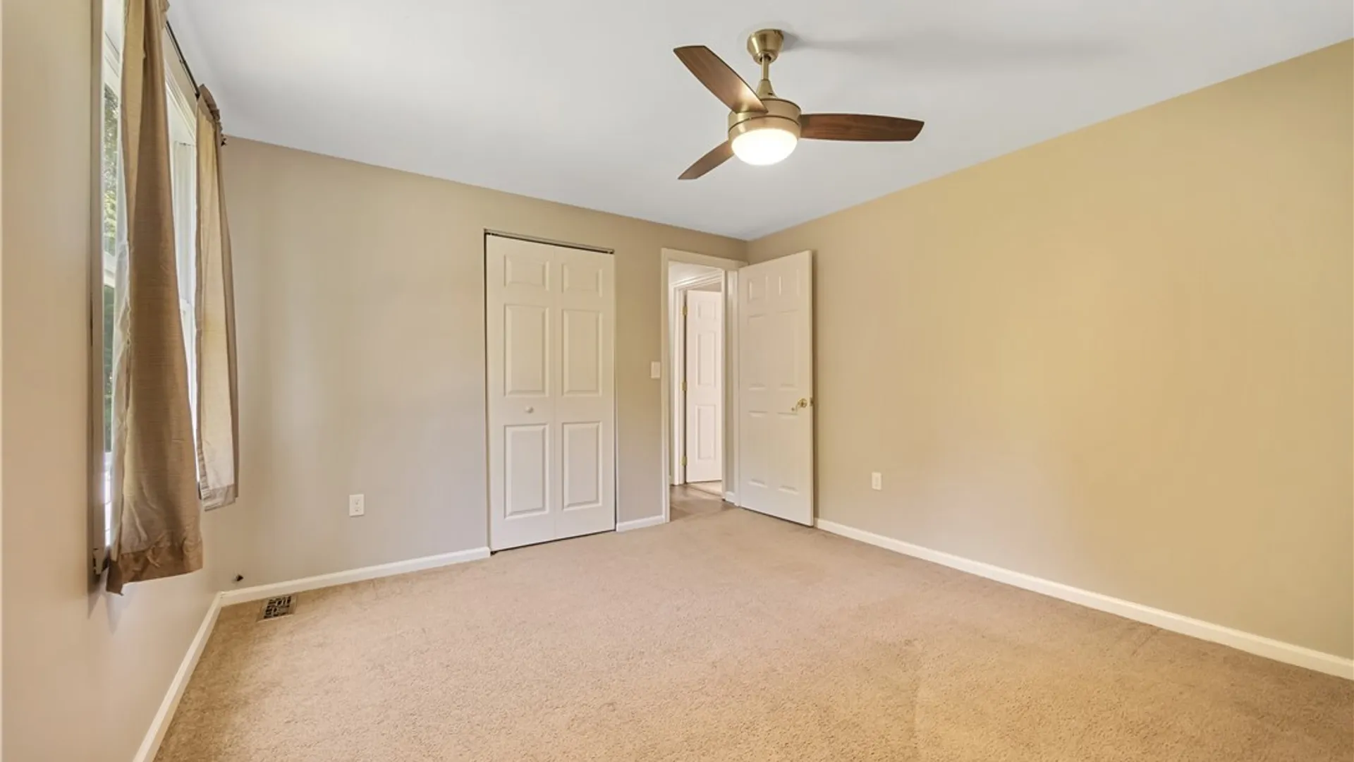 Property at 89 Inglesid Lane, Salina, NY 13090 30