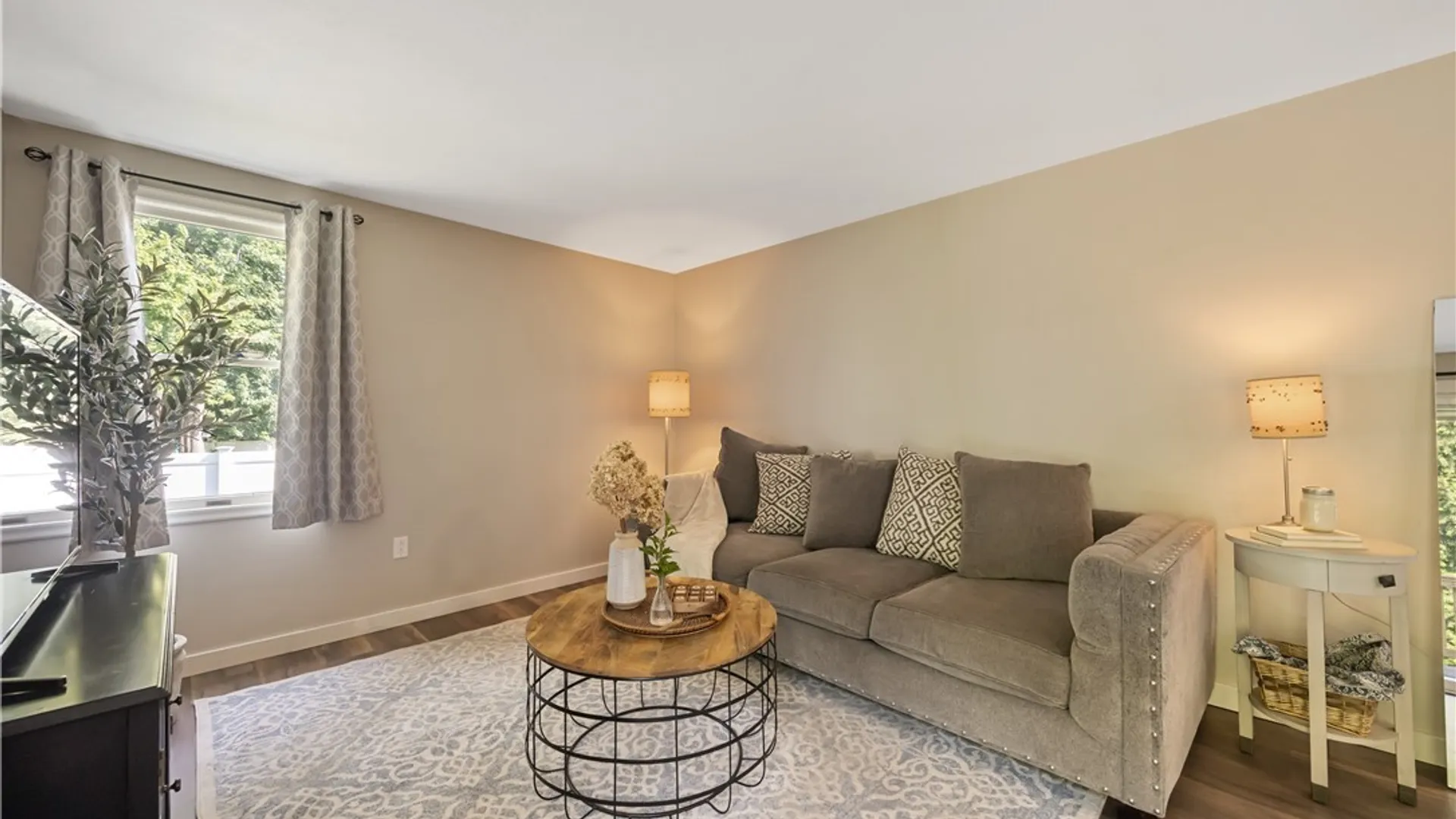 Property at 89 Inglesid Lane, Salina, NY 13090 21