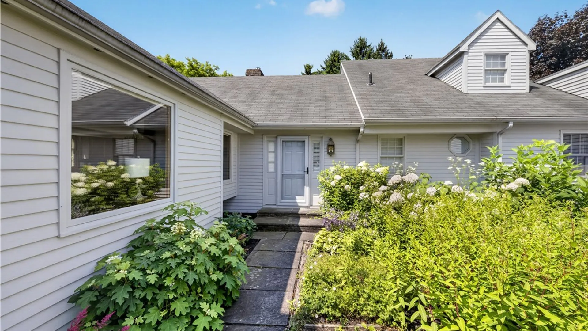Property at 8302 Decoy Run, Manlius, NY 13104 5