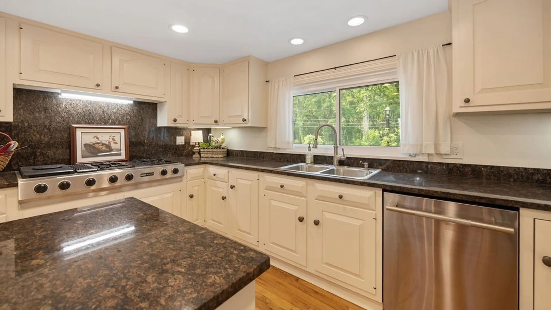 Property at 7942 Salt Springs Road, Manlius, NY 13066 21