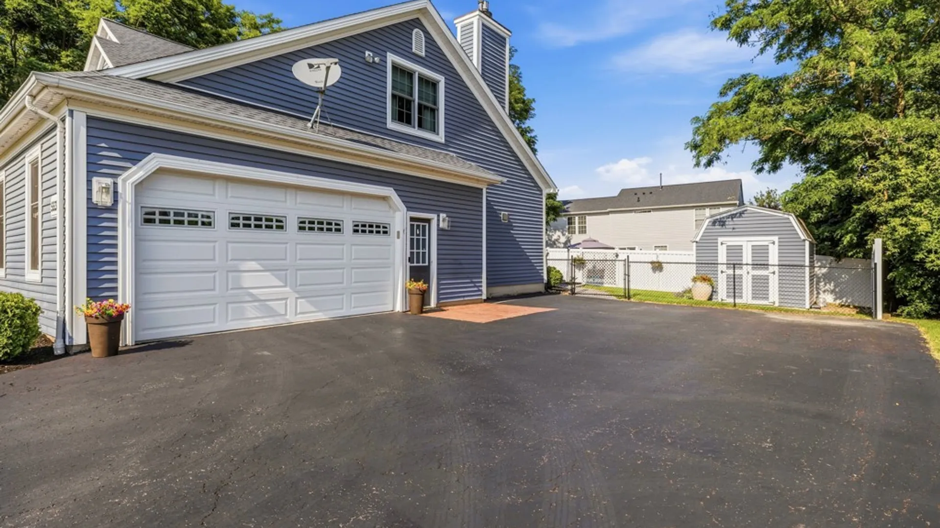 Property at 5533 Twilight Lane, Lockport Town, NY 14094 2
