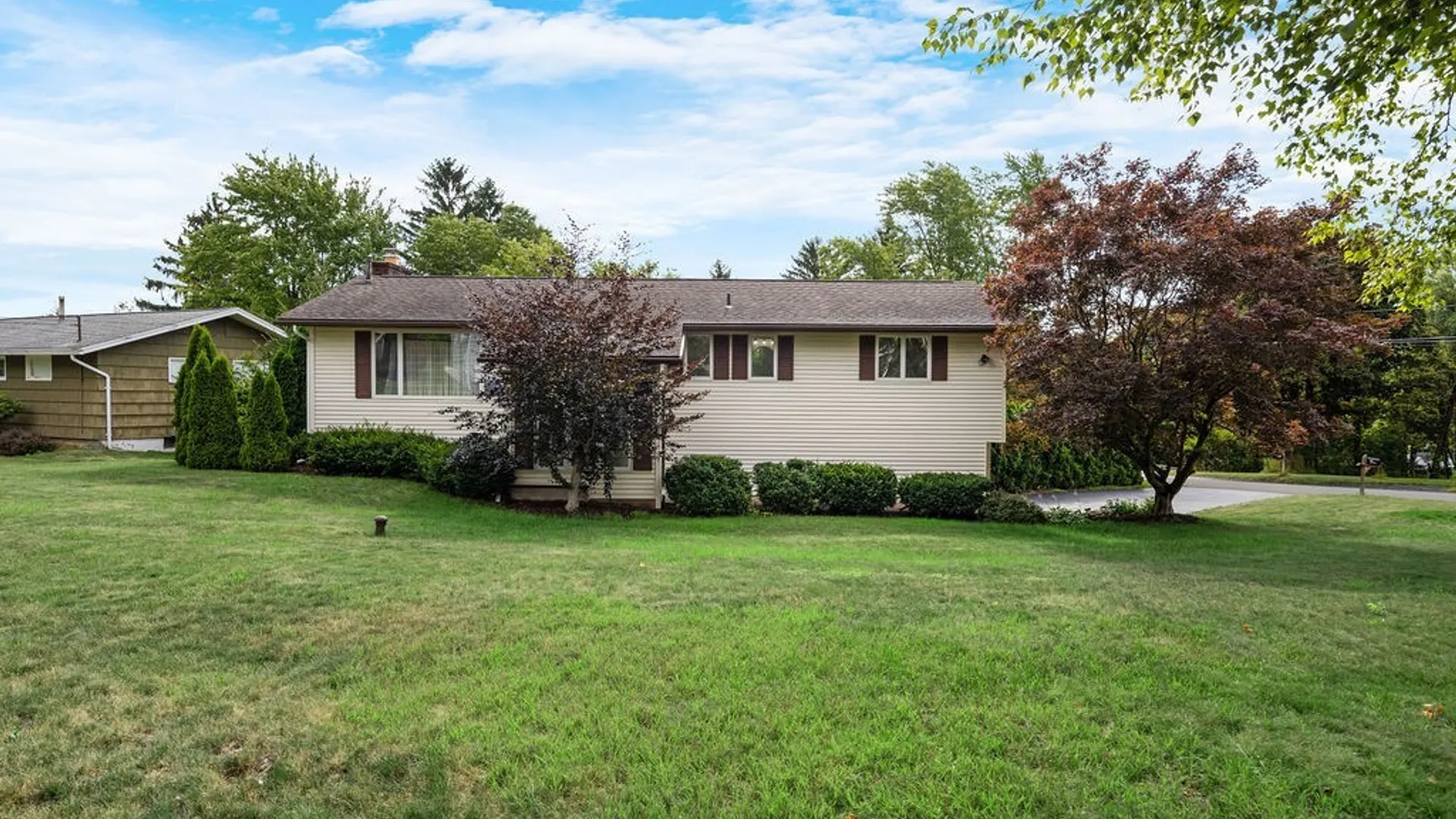 Property at 100 Eden Roc Circle, DeWitt, NY 13214 3