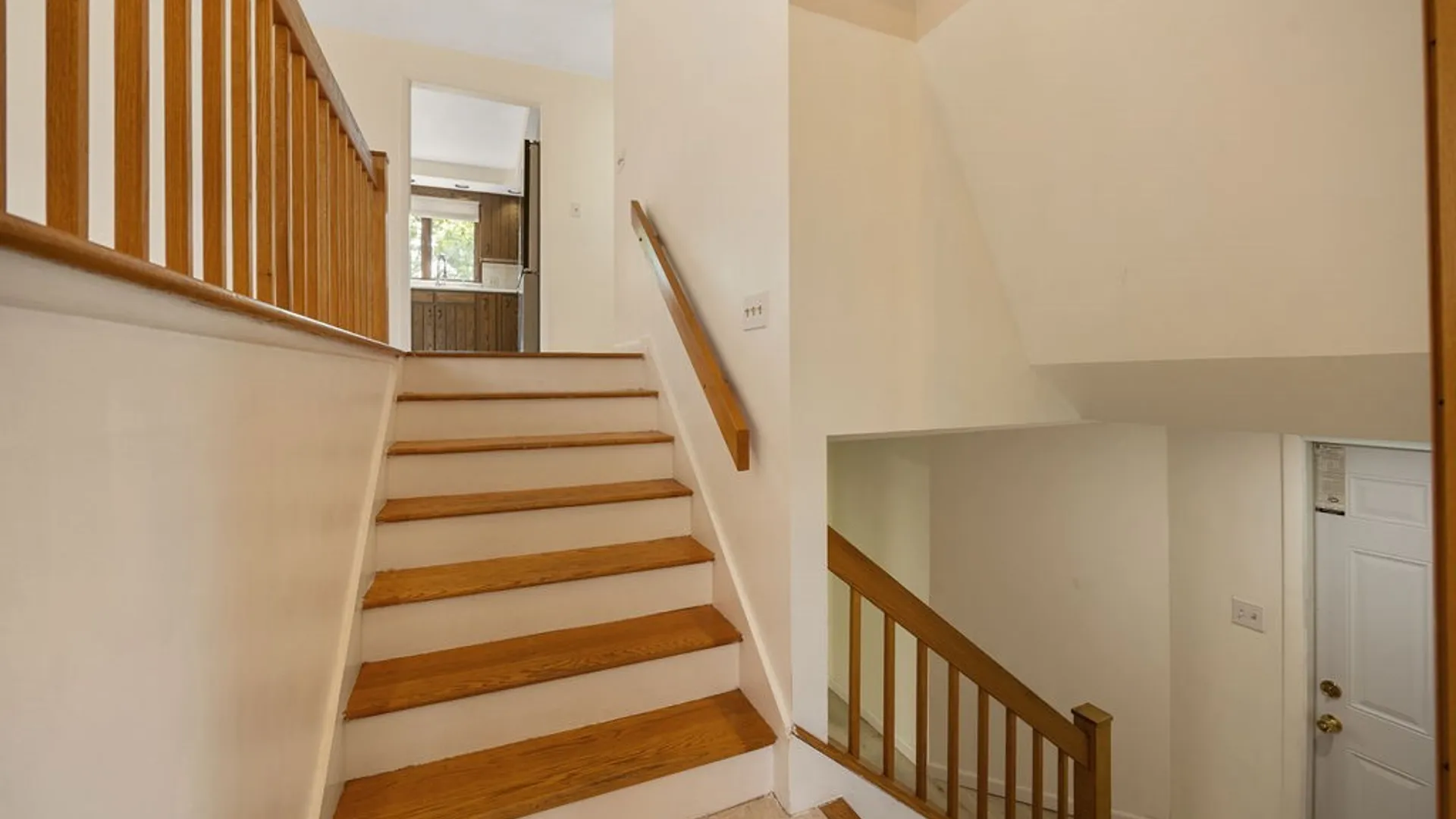 Property at 100 Eden Roc Circle, DeWitt, NY 13214 12