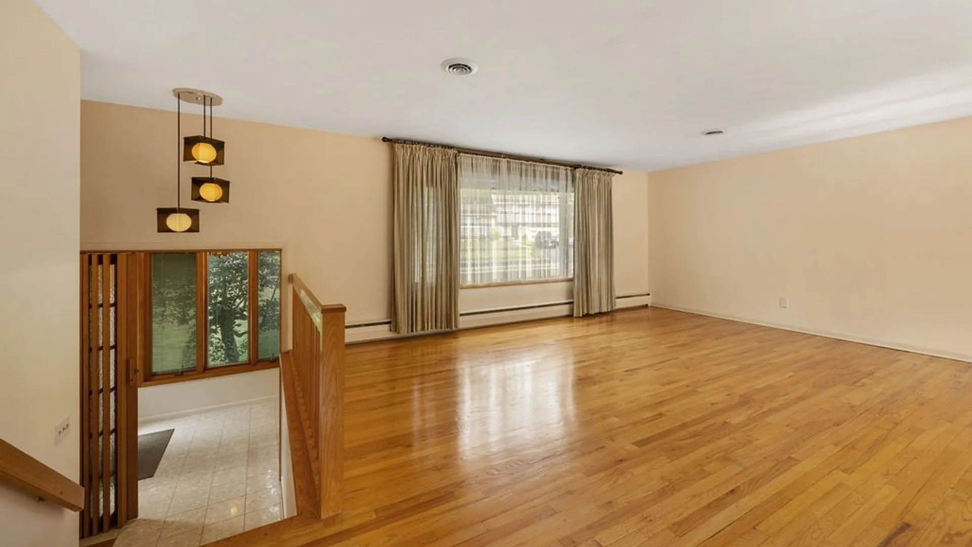 Property at 100 Eden Roc Circle, DeWitt, NY 13214 16