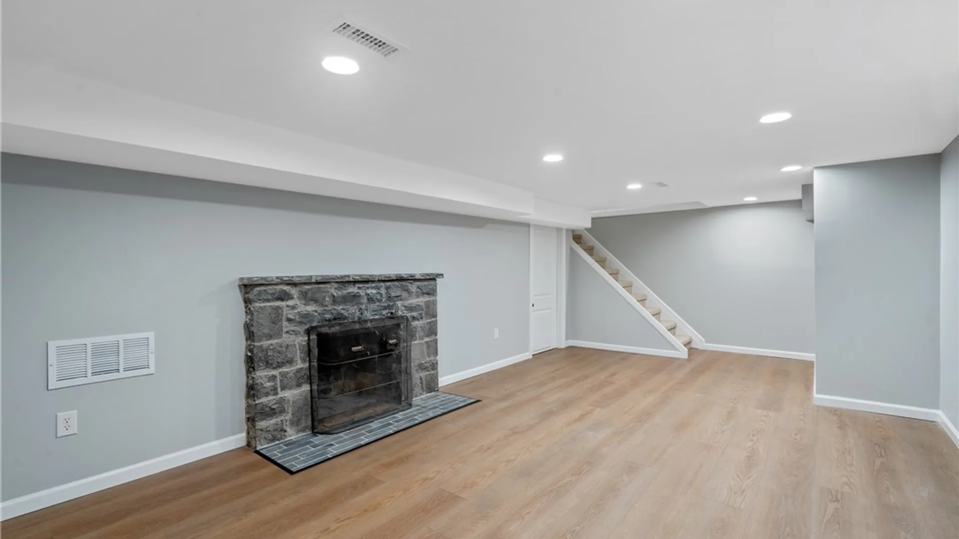 Property at 114 Downing Road, DeWitt, NY 13214 34