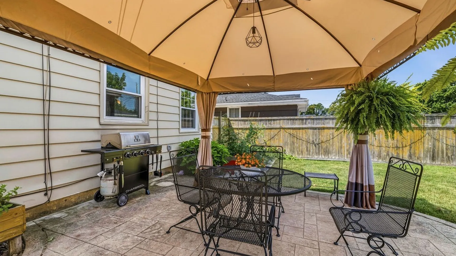 Property at 146 Snug Haven Court, Tonawanda, NY 14150 5