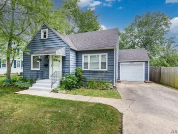 Property at 3427 Warner Drive, Grand Island, NY 14072