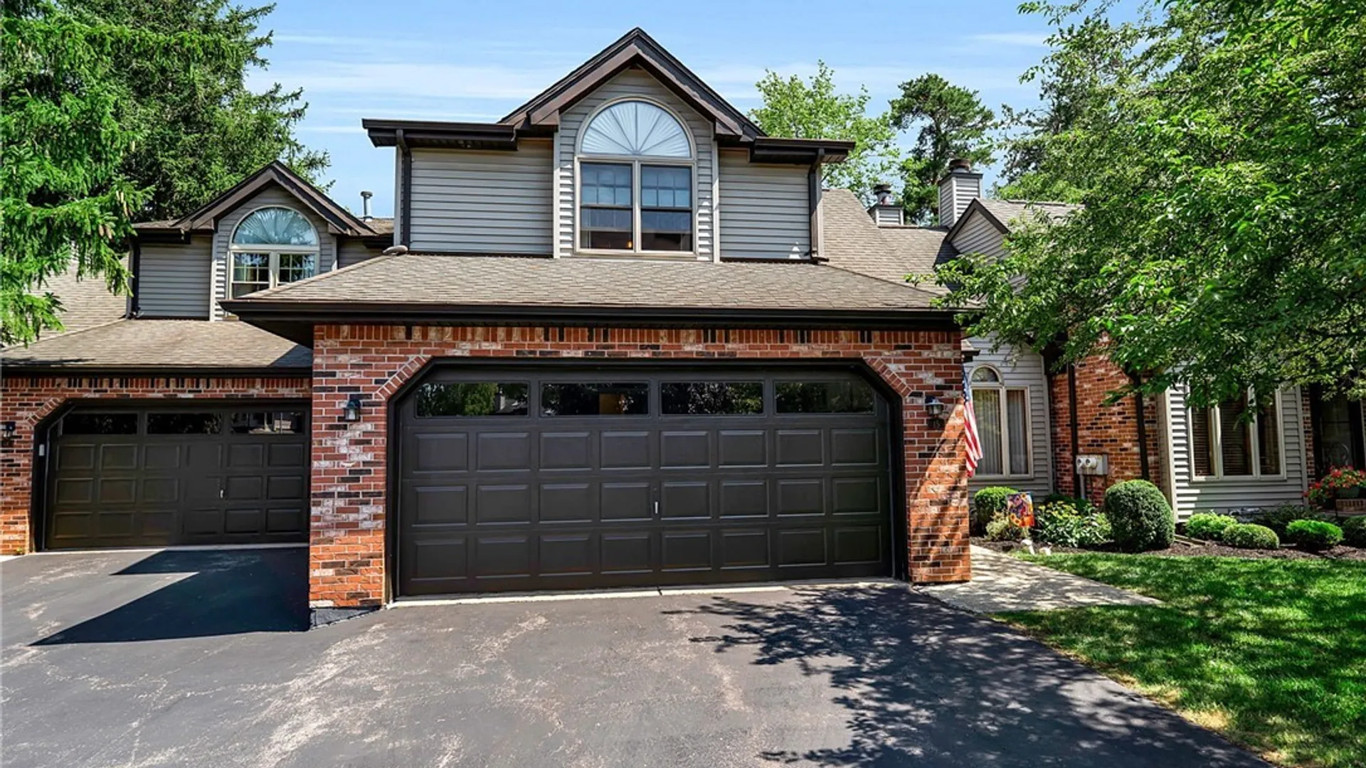 Property at 15 In The Woods Lane, West Seneca, NY 14224 50