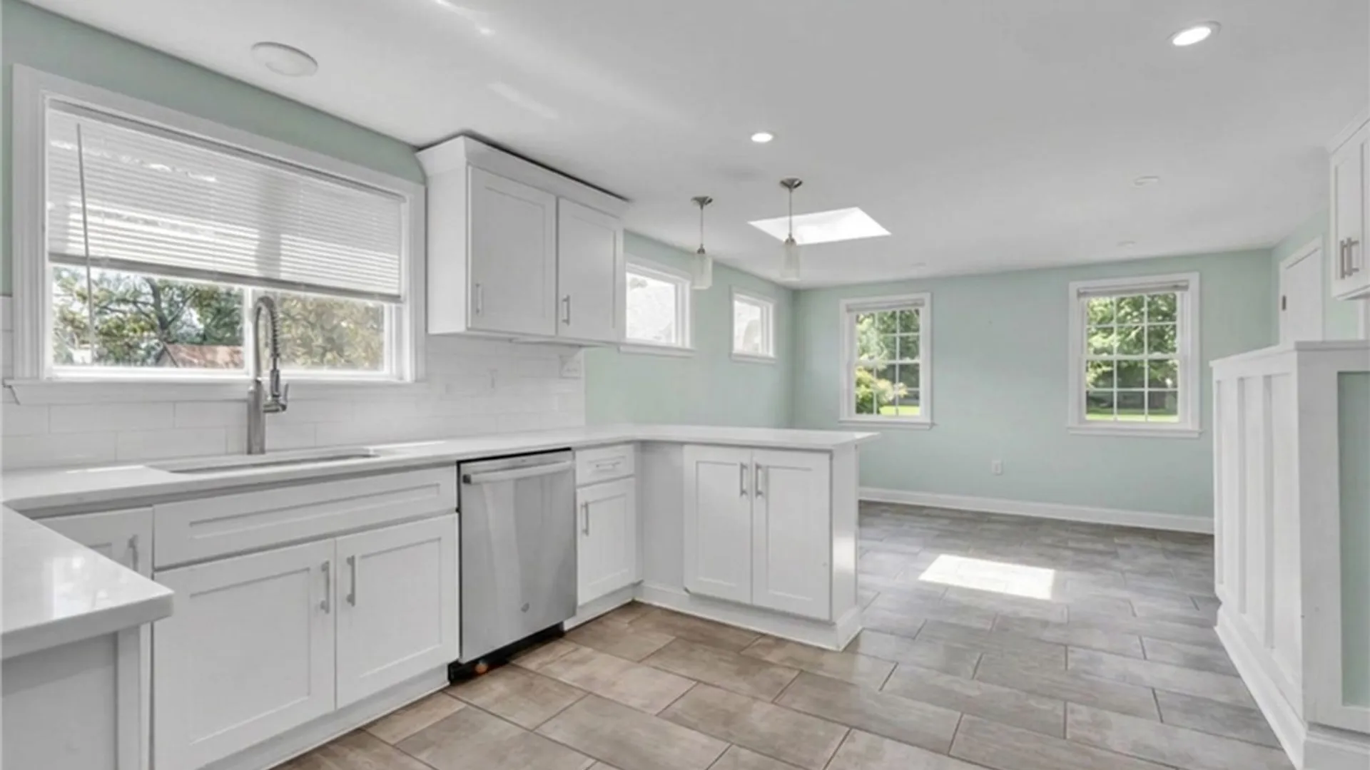 Property at 25 Sheldon Avenue, Lancaster, NY 14043 3